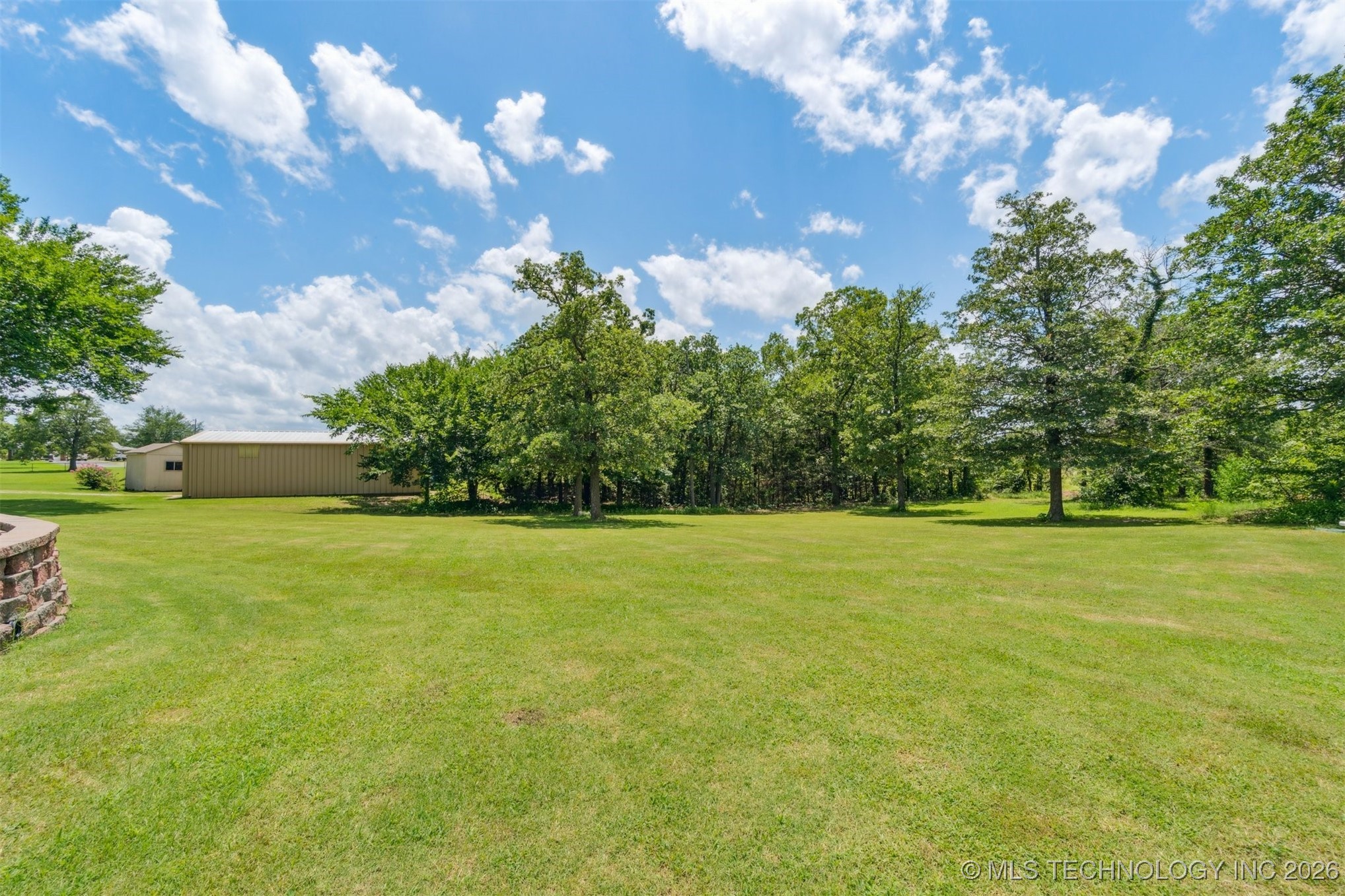 1701 N Skinner Avenue Property Photo 54