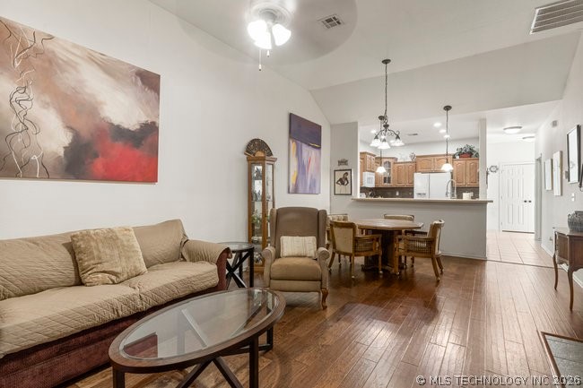 7409 S 84th East Avenue Property Photo 5