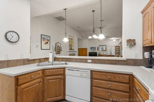 7409 S 84th East Avenue Property Photo 13