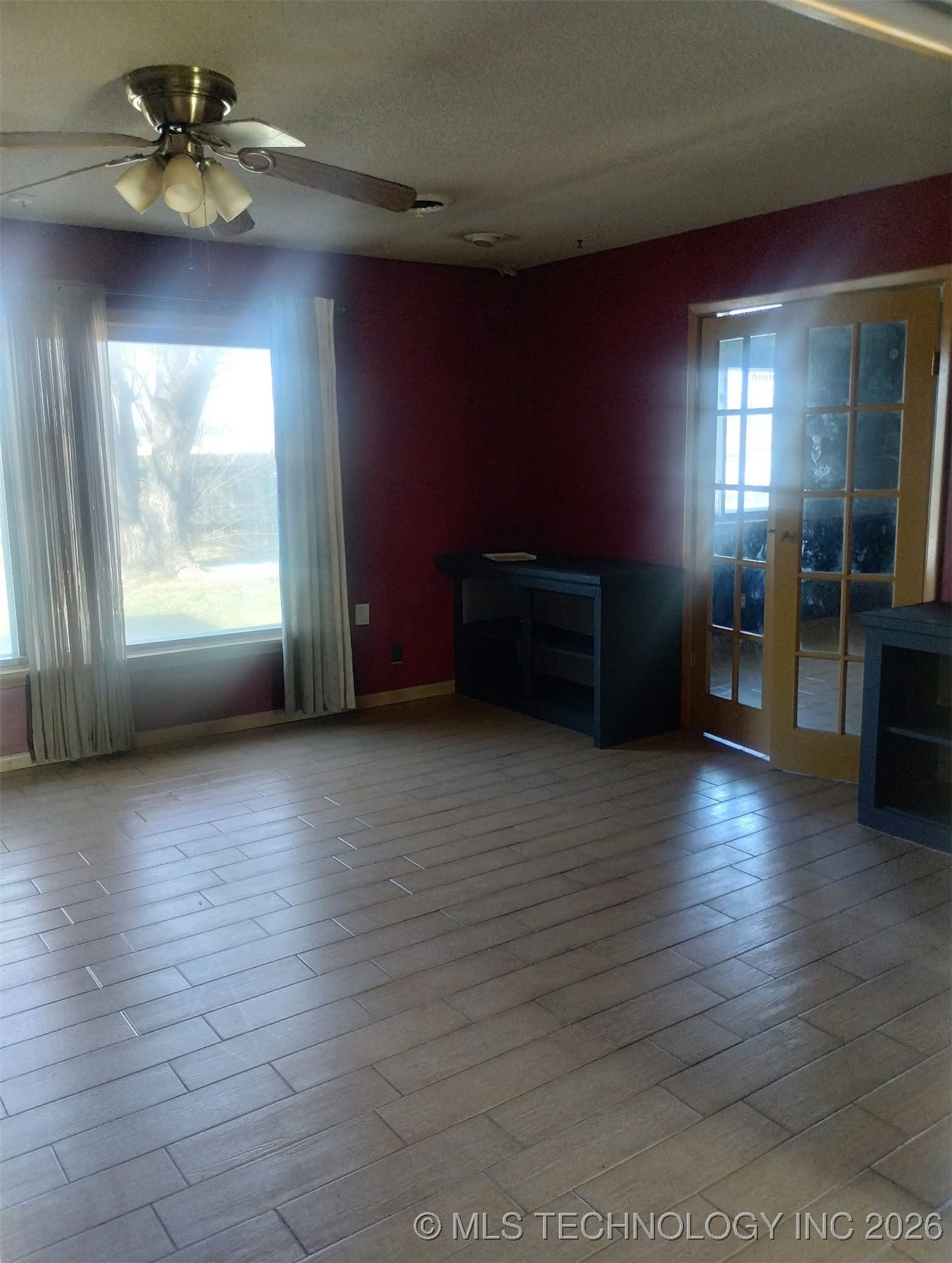 1035 N 89th East Avenue Property Photo 13