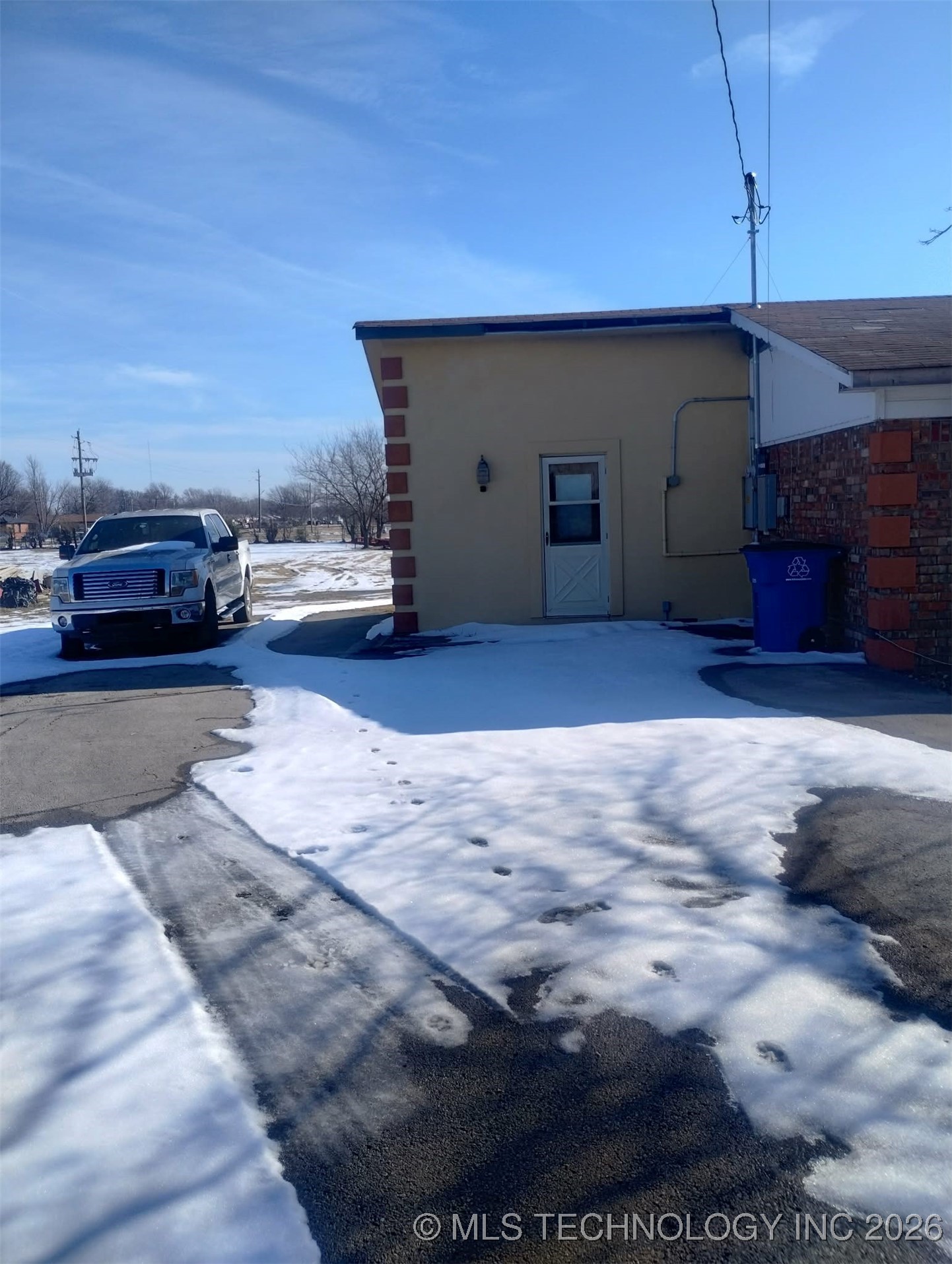 1035 N 89th East Avenue Property Photo 27