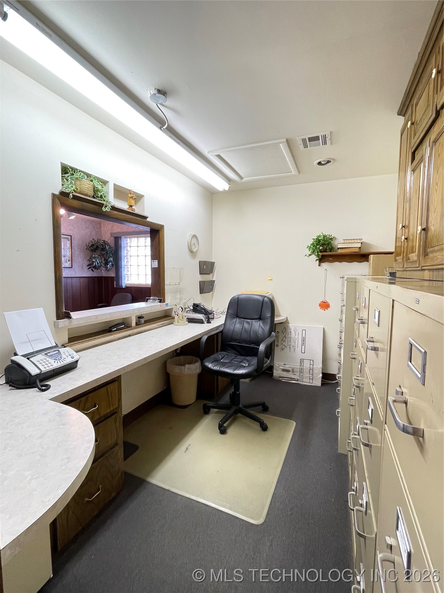 112 S Highland Avenue Property Photo 8