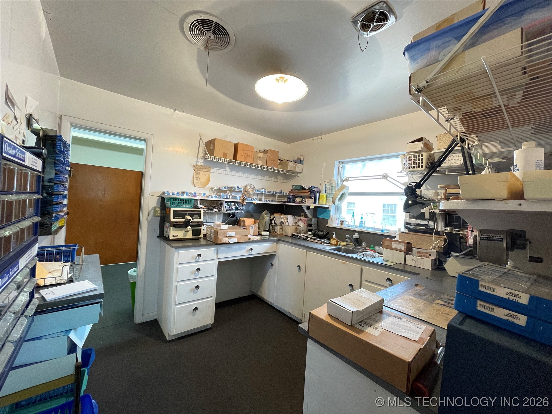 112 S Highland Avenue Property Photo 11