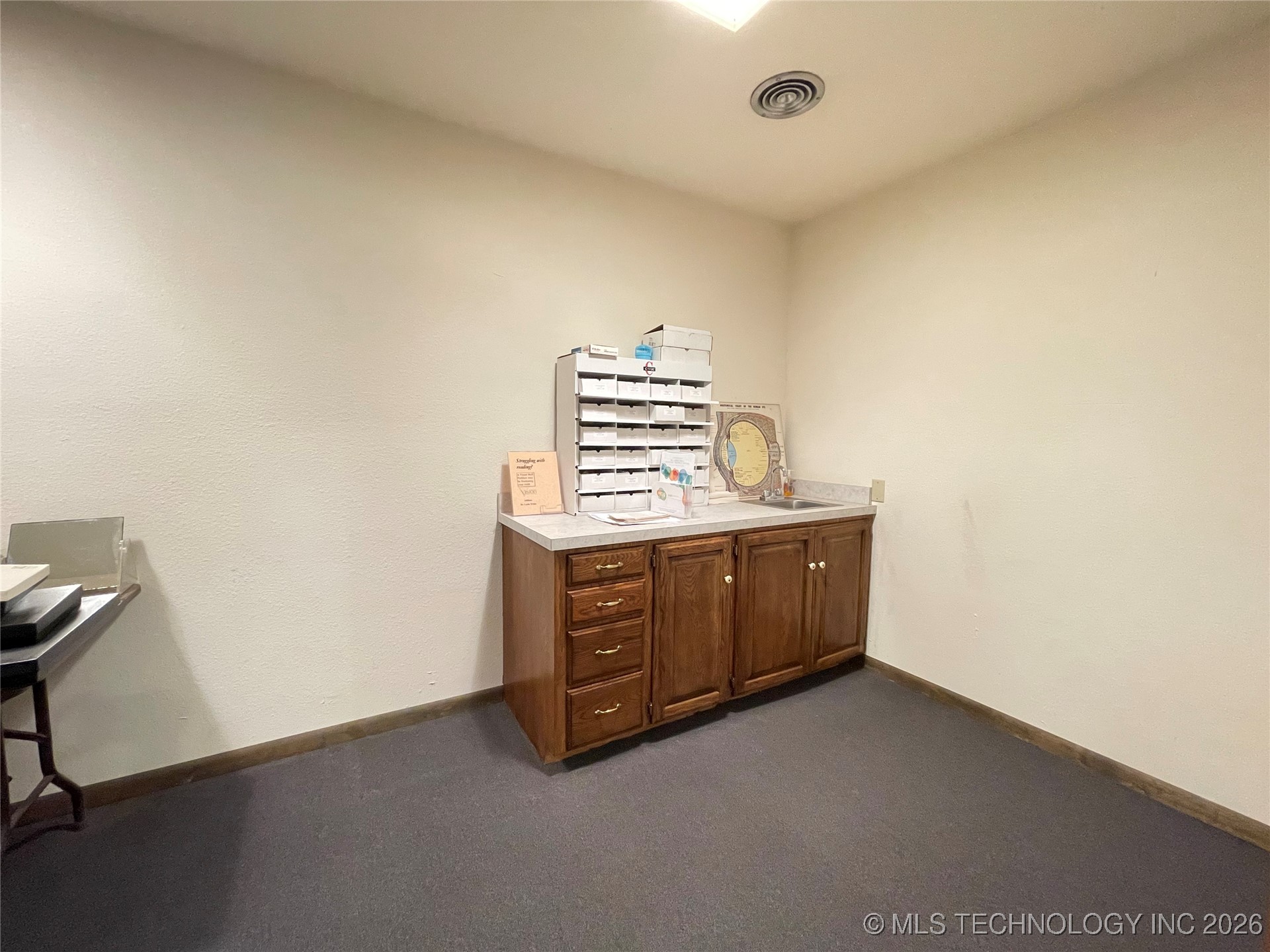 112 S Highland Avenue Property Photo 17