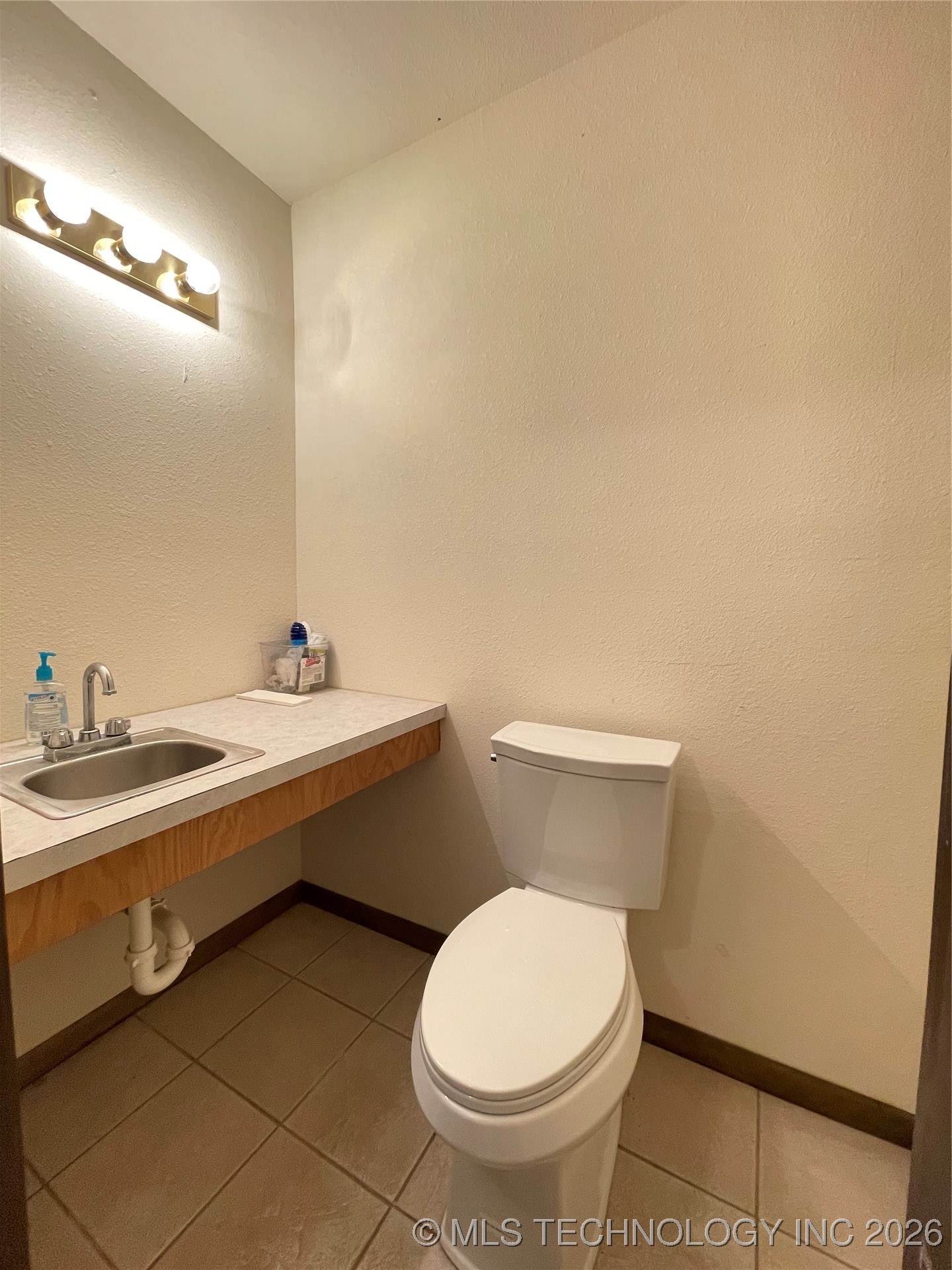 112 S Highland Avenue Property Photo 18