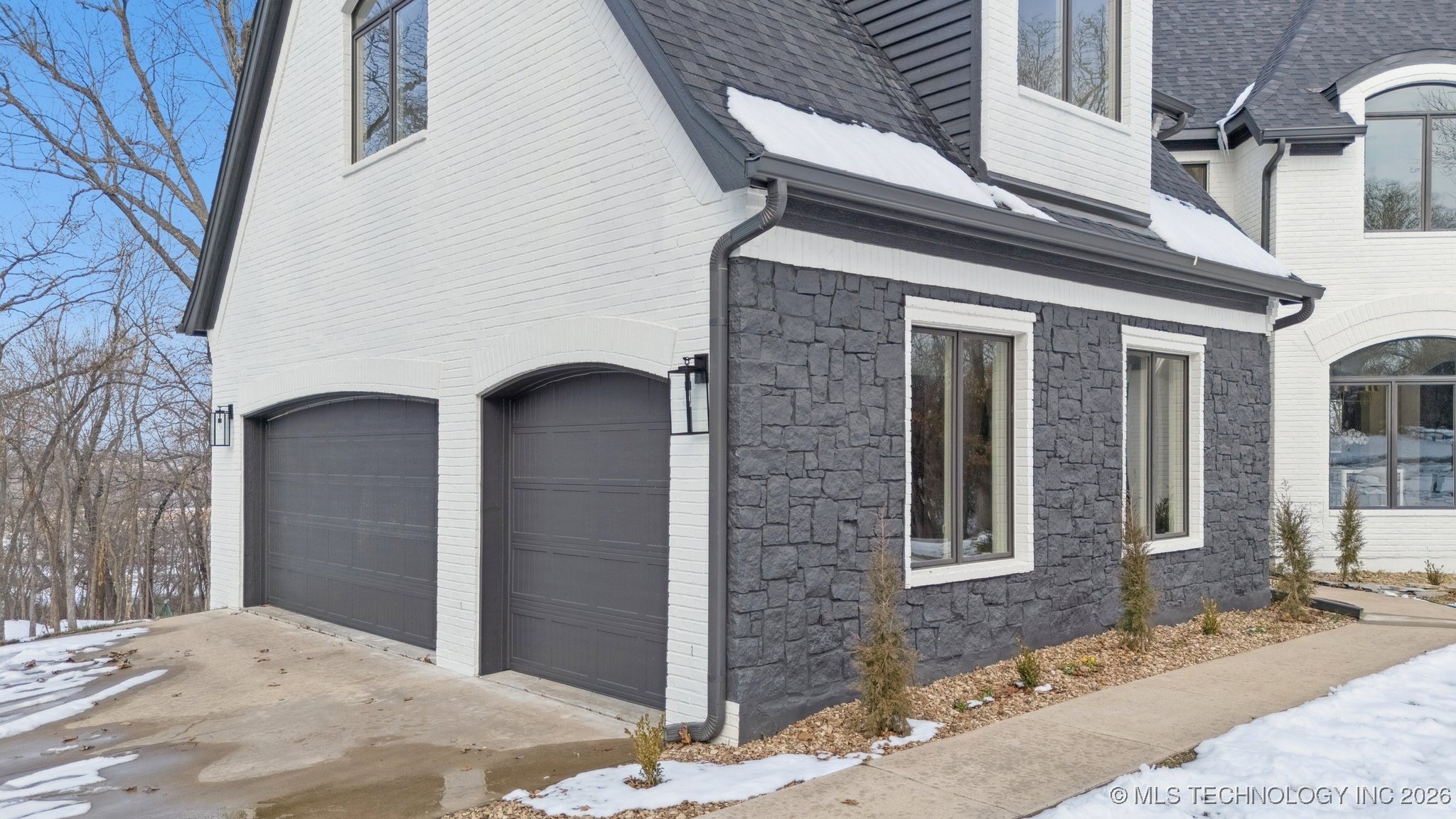 22755 Woodridge Drive Property Photo 3