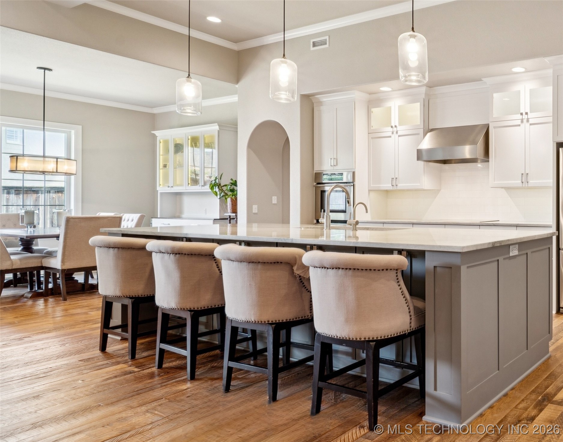 644 W 77th Place Property Photo 22