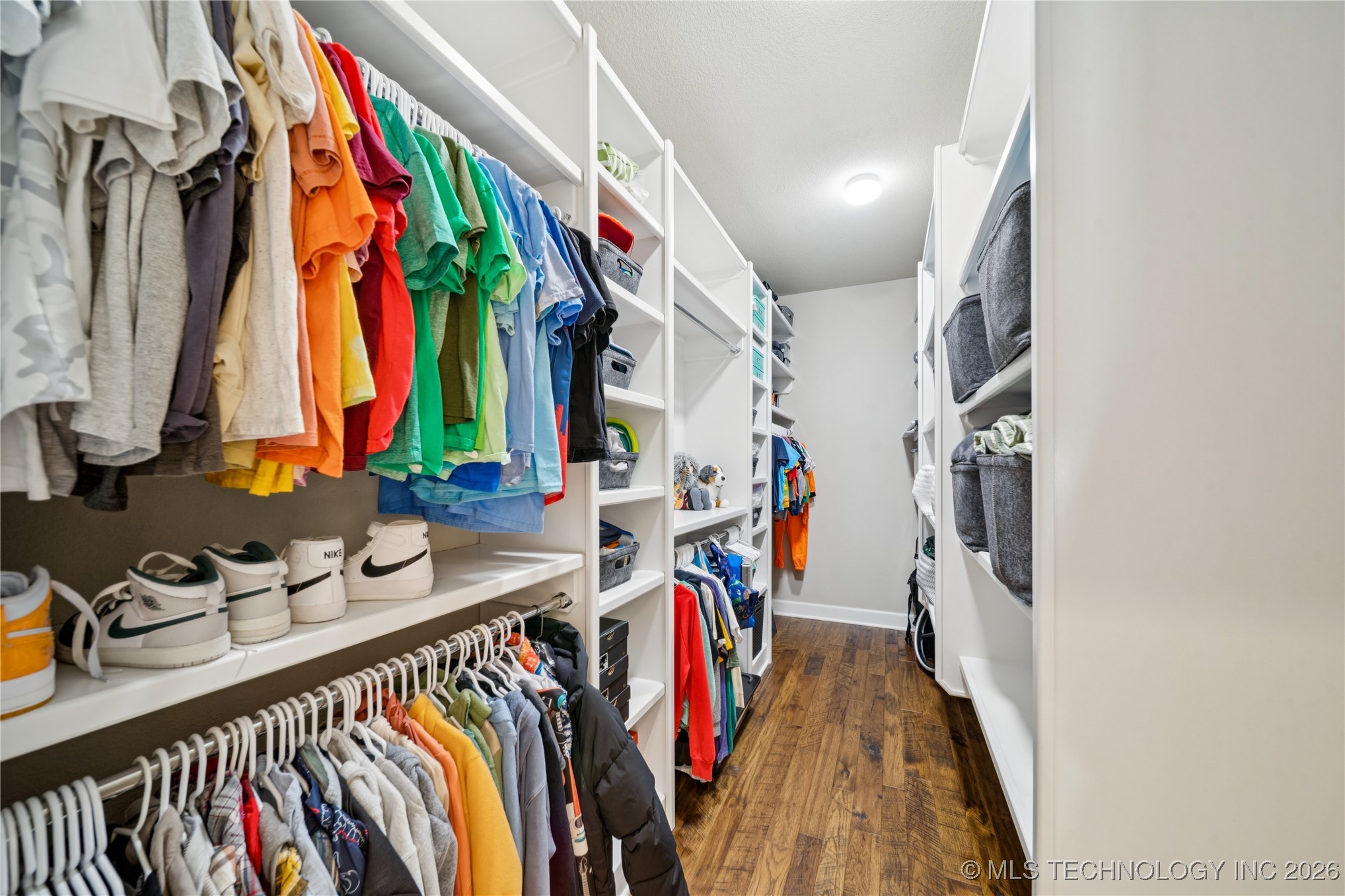 644 W 77th Place Property Photo 39