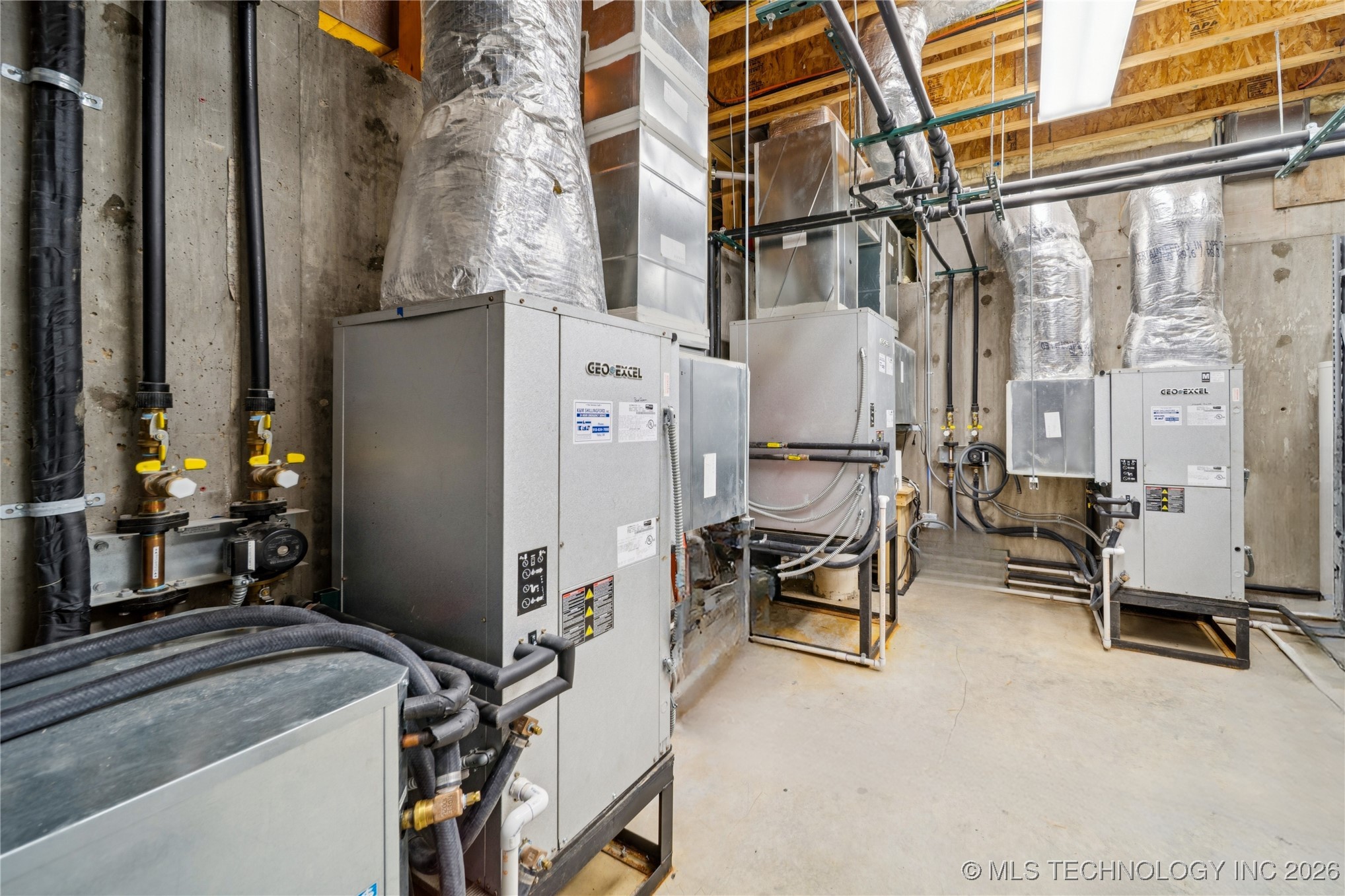 644 W 77th Place Property Photo 49