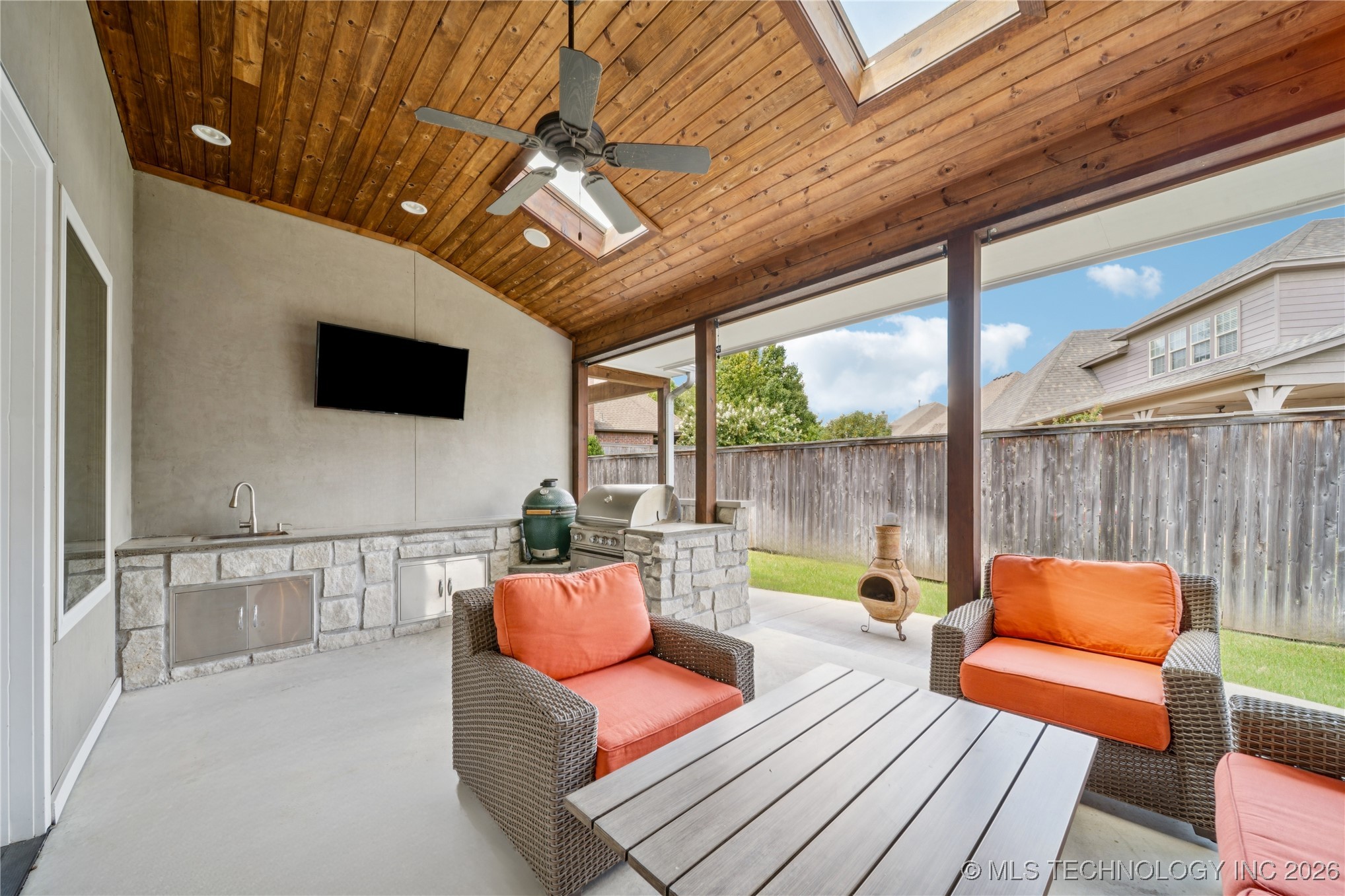 644 W 77th Place Property Photo 51