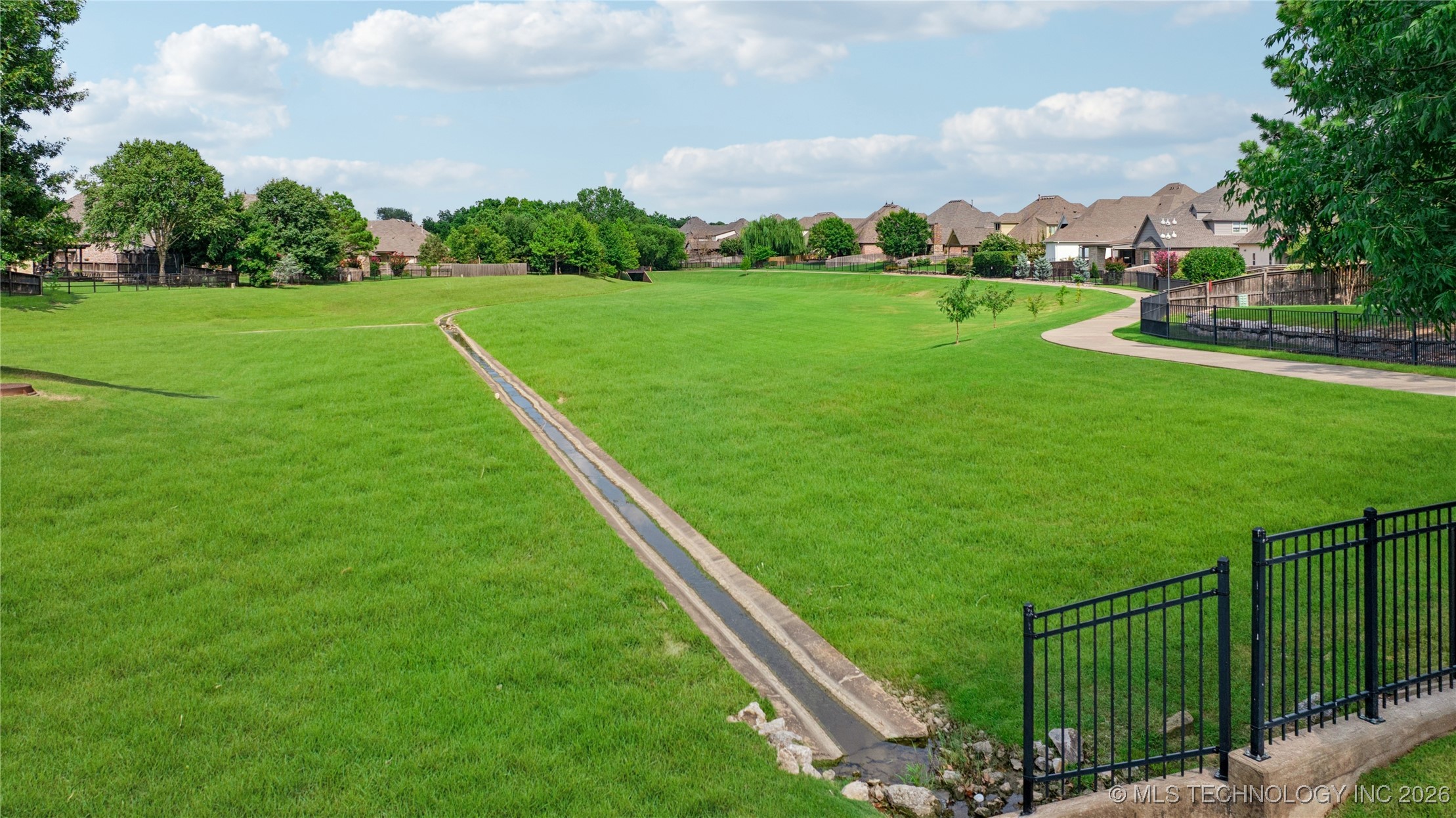 644 W 77th Place Property Photo 63