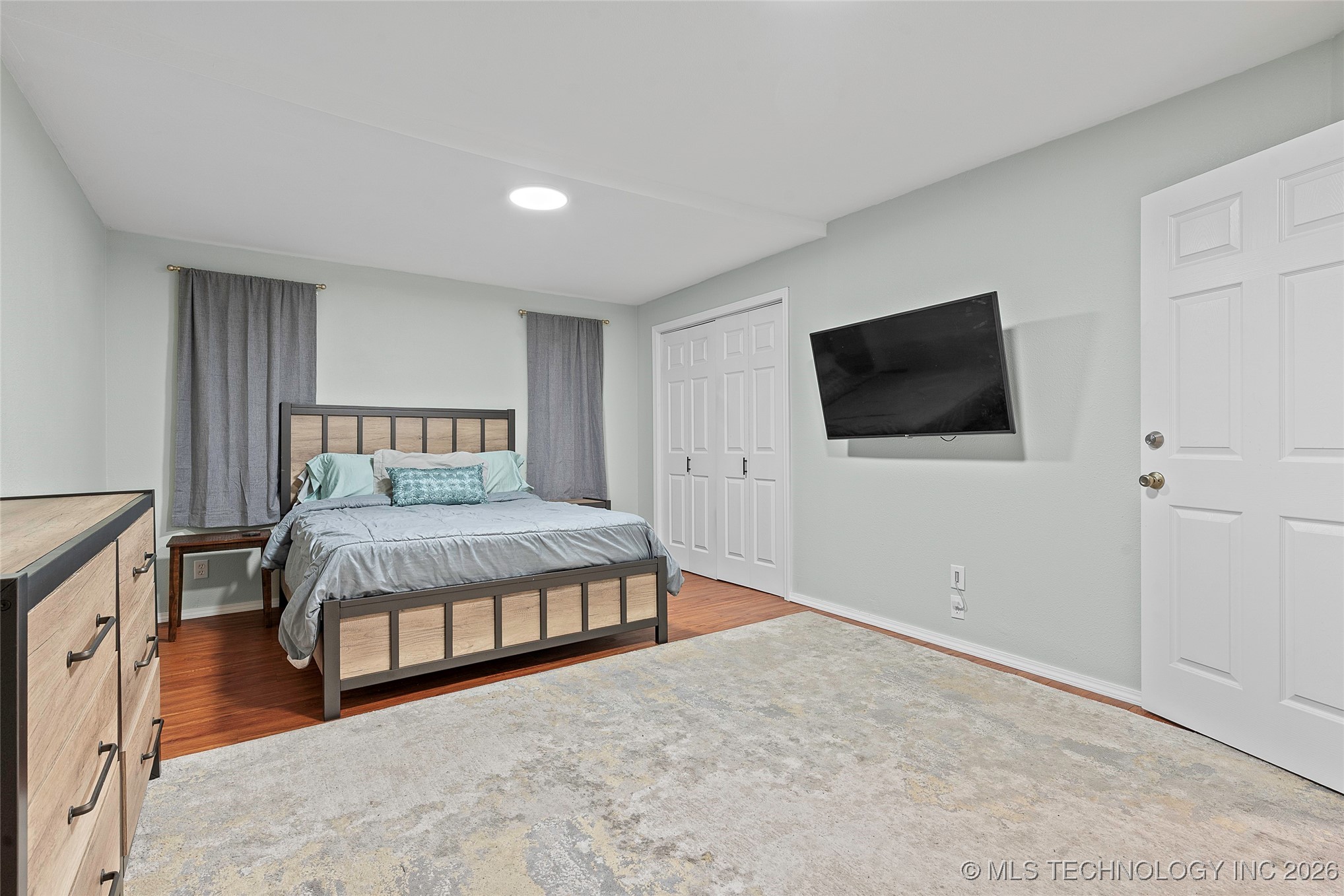 818 Northwest Boulevard Property Photo 13