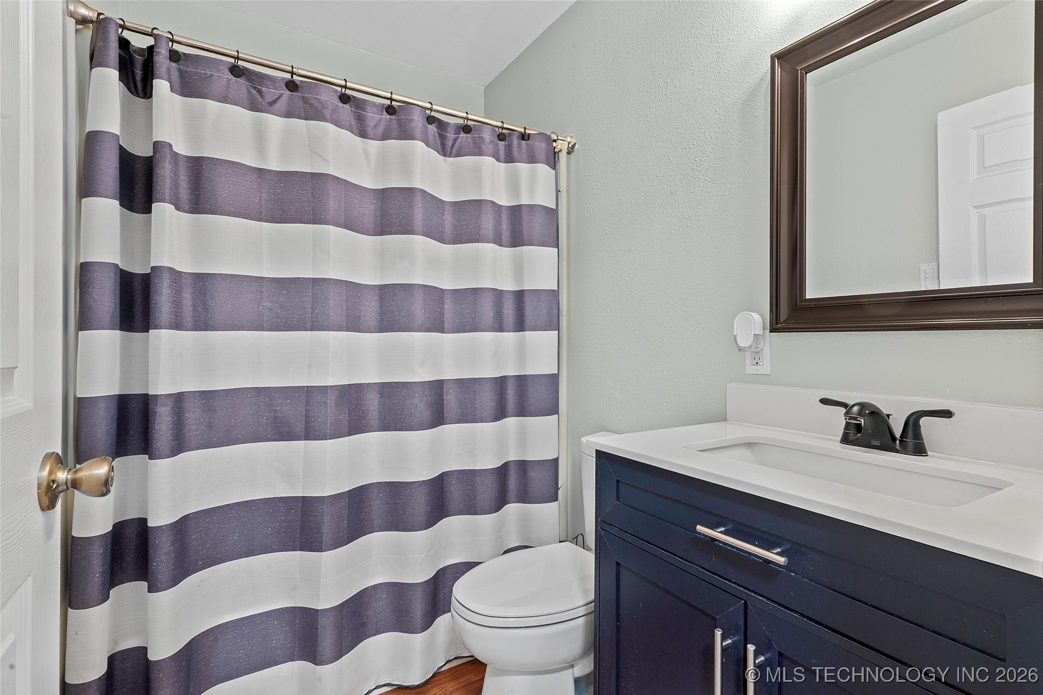 818 Northwest Boulevard Property Photo 15