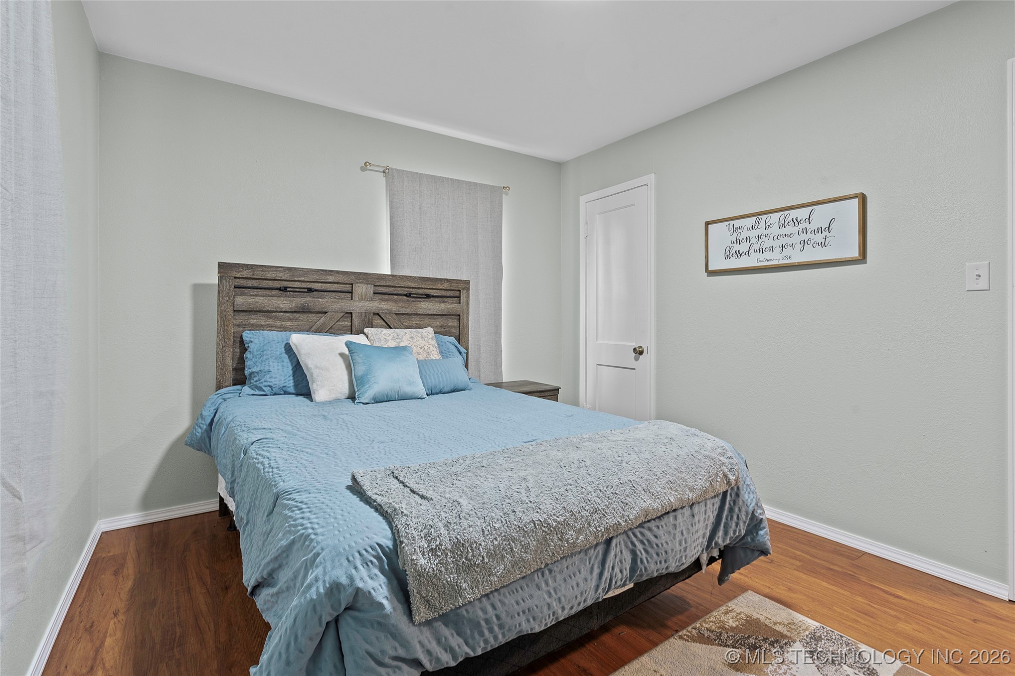 818 Northwest Boulevard Property Photo 17