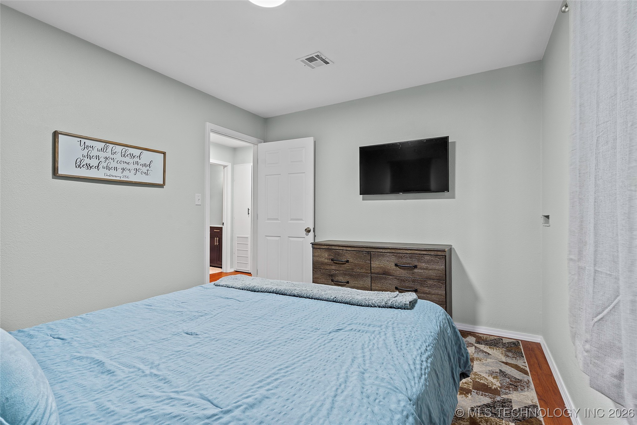 818 Northwest Boulevard Property Photo 18