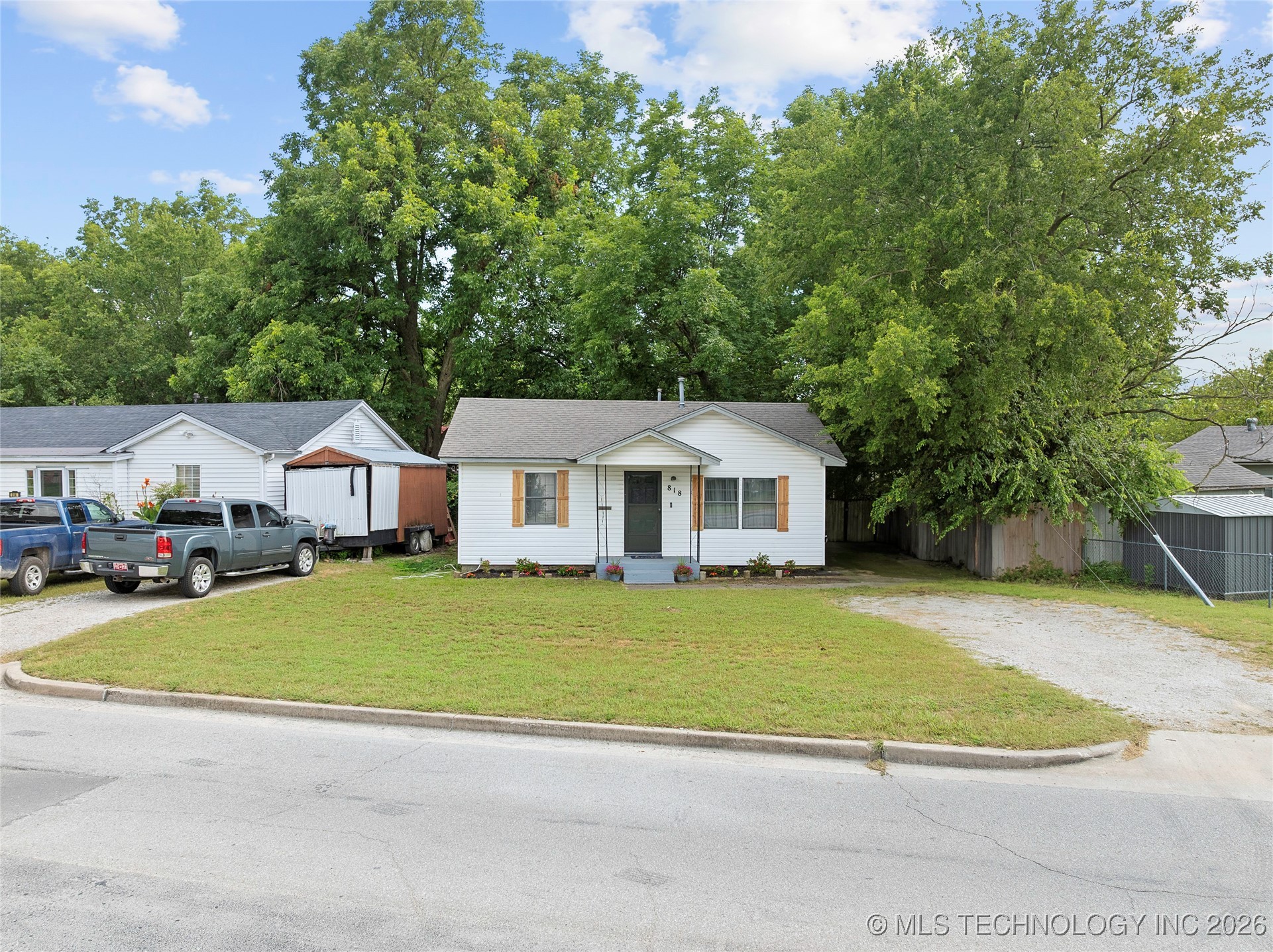 818 Northwest Boulevard Property Photo 31