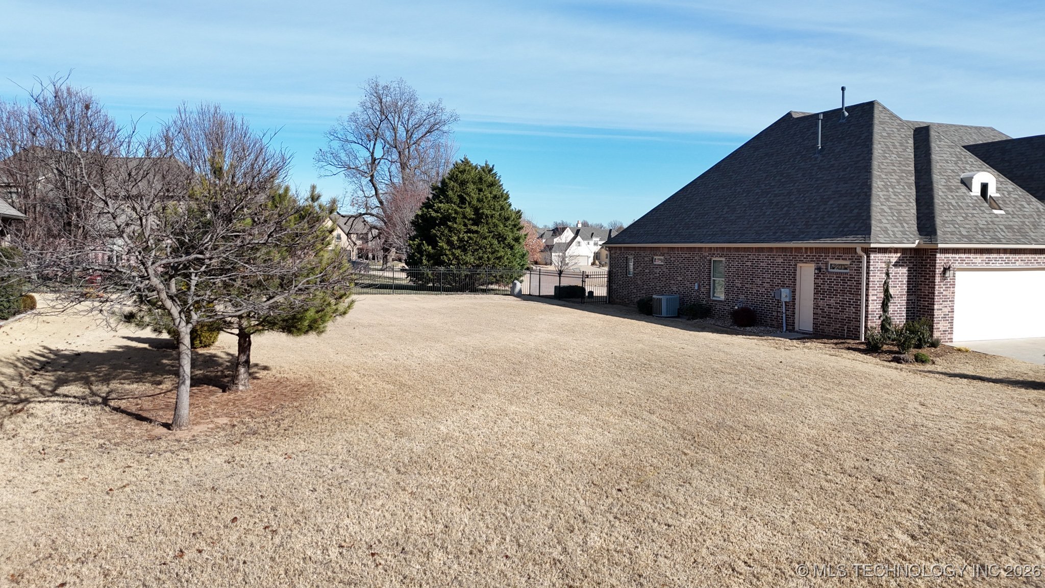 9555 E 109th Street Property Photo 4