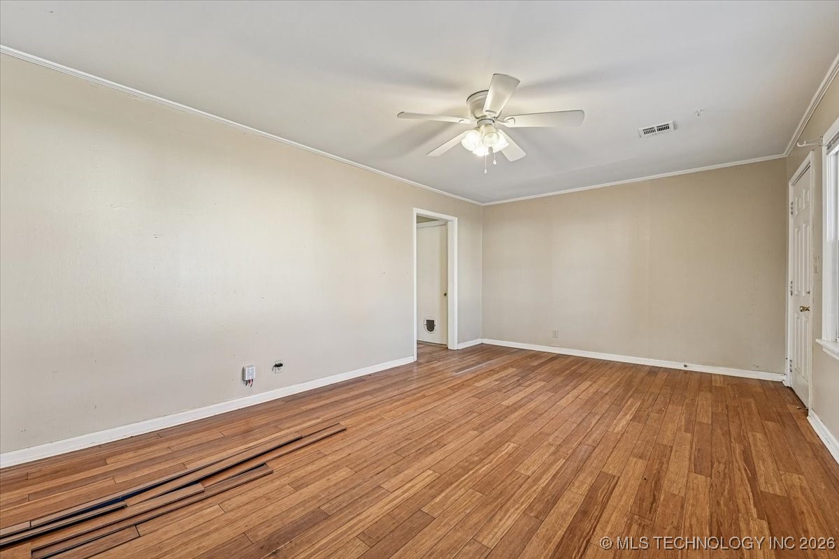 70 E 51st Place Property Photo 3