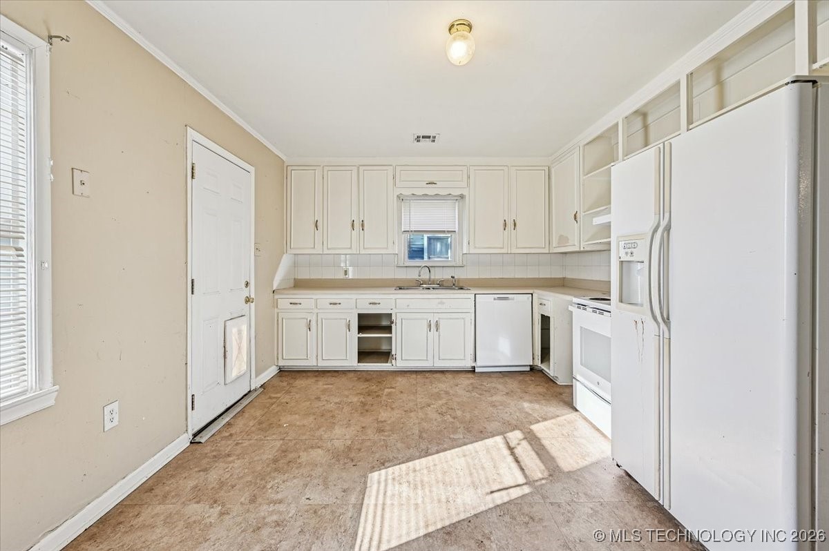 70 E 51st Place Property Photo 6