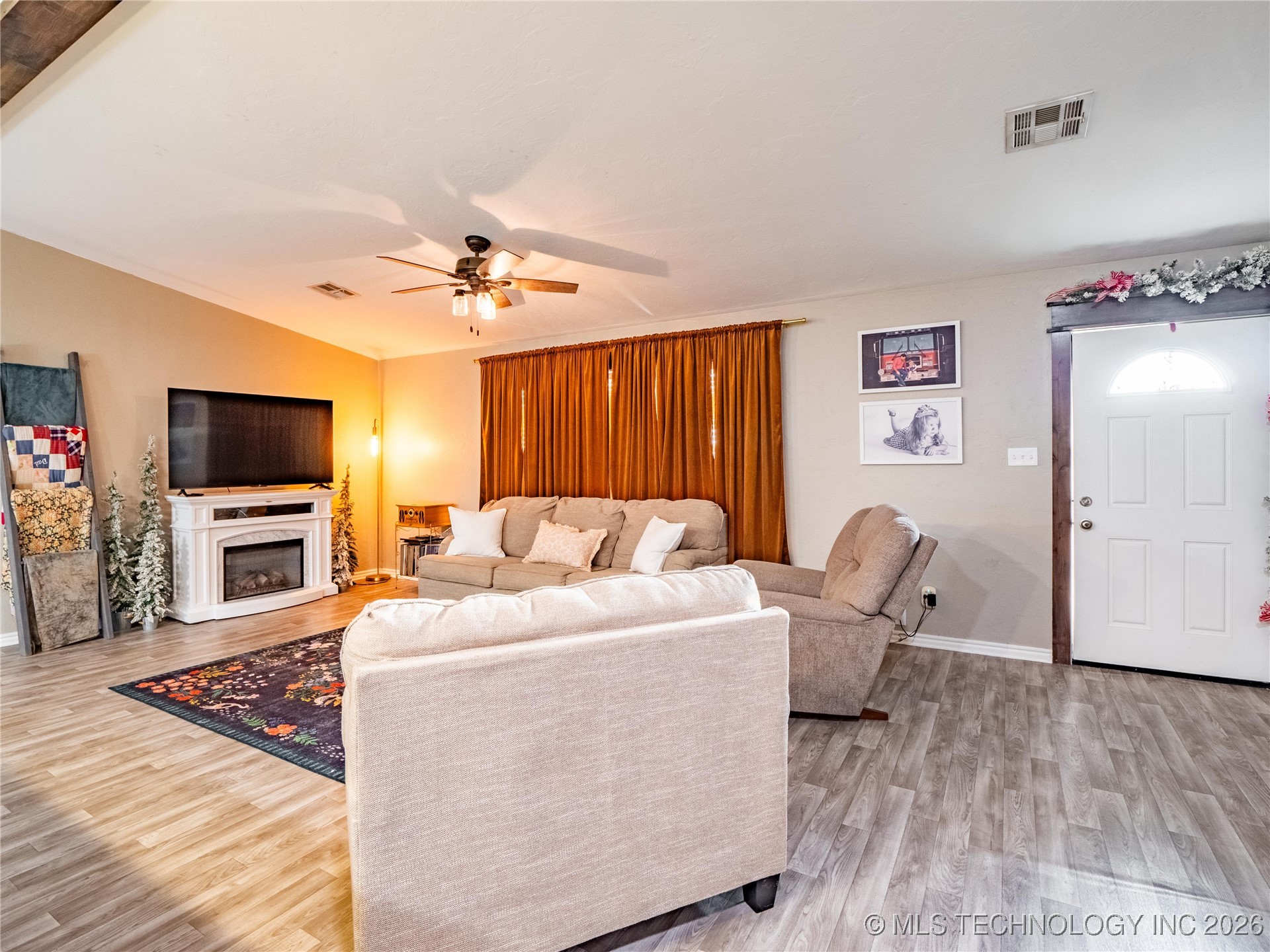 609 1st Street Property Photo 8