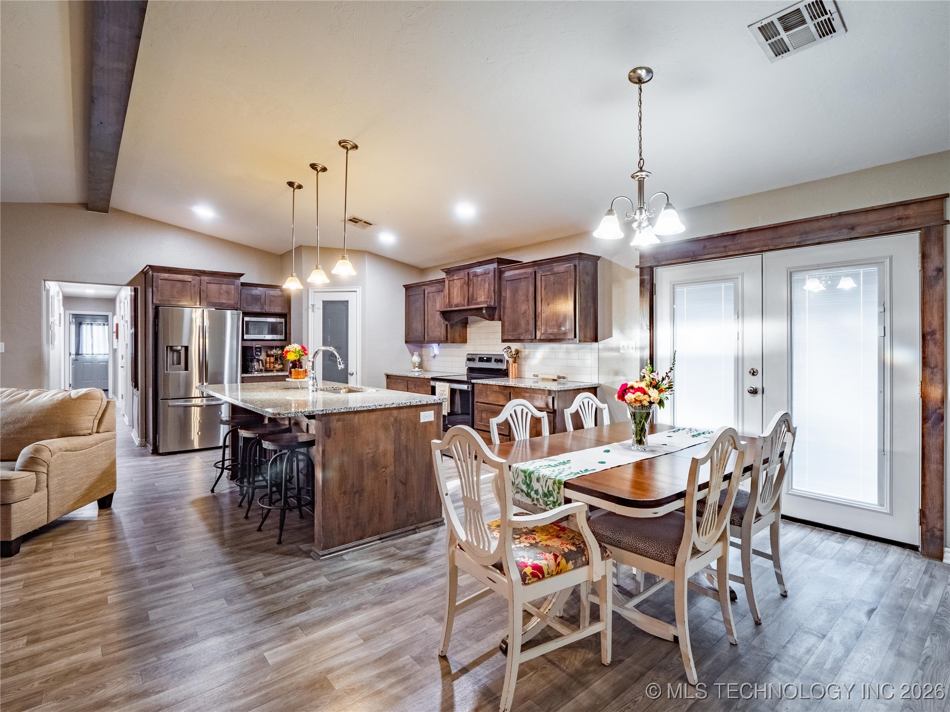 609 1st Street Property Photo 10