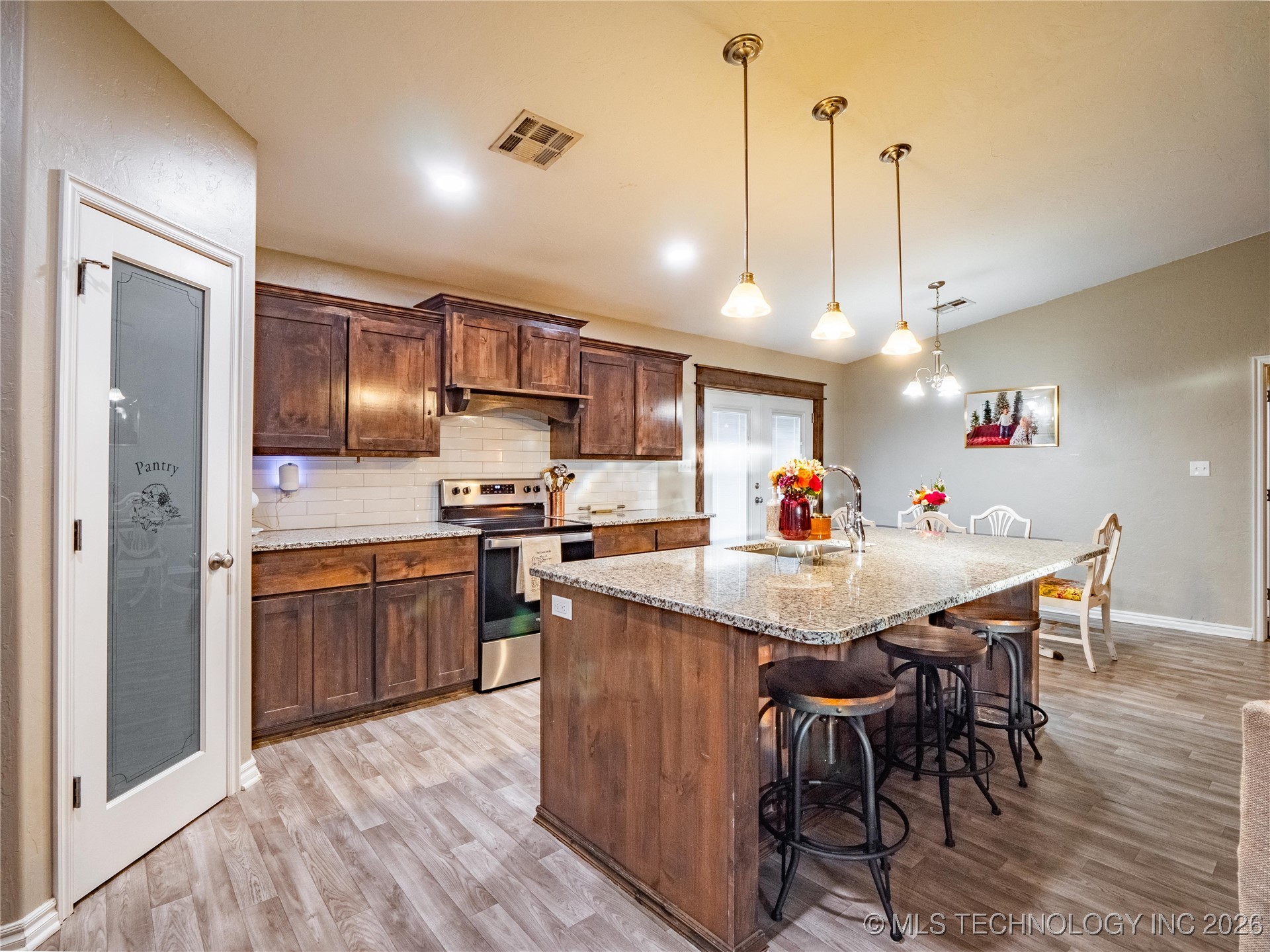 609 1st Street Property Photo 14