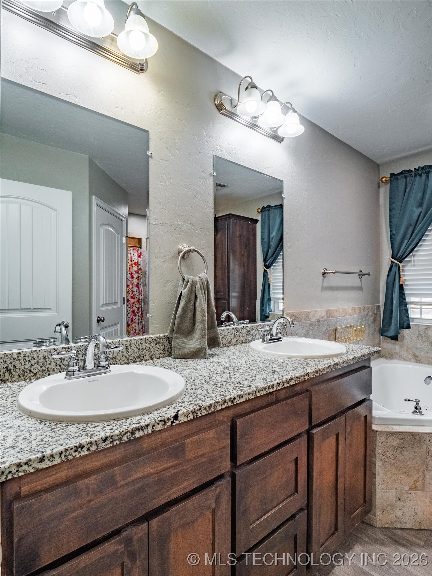 609 1st Street Property Photo 26