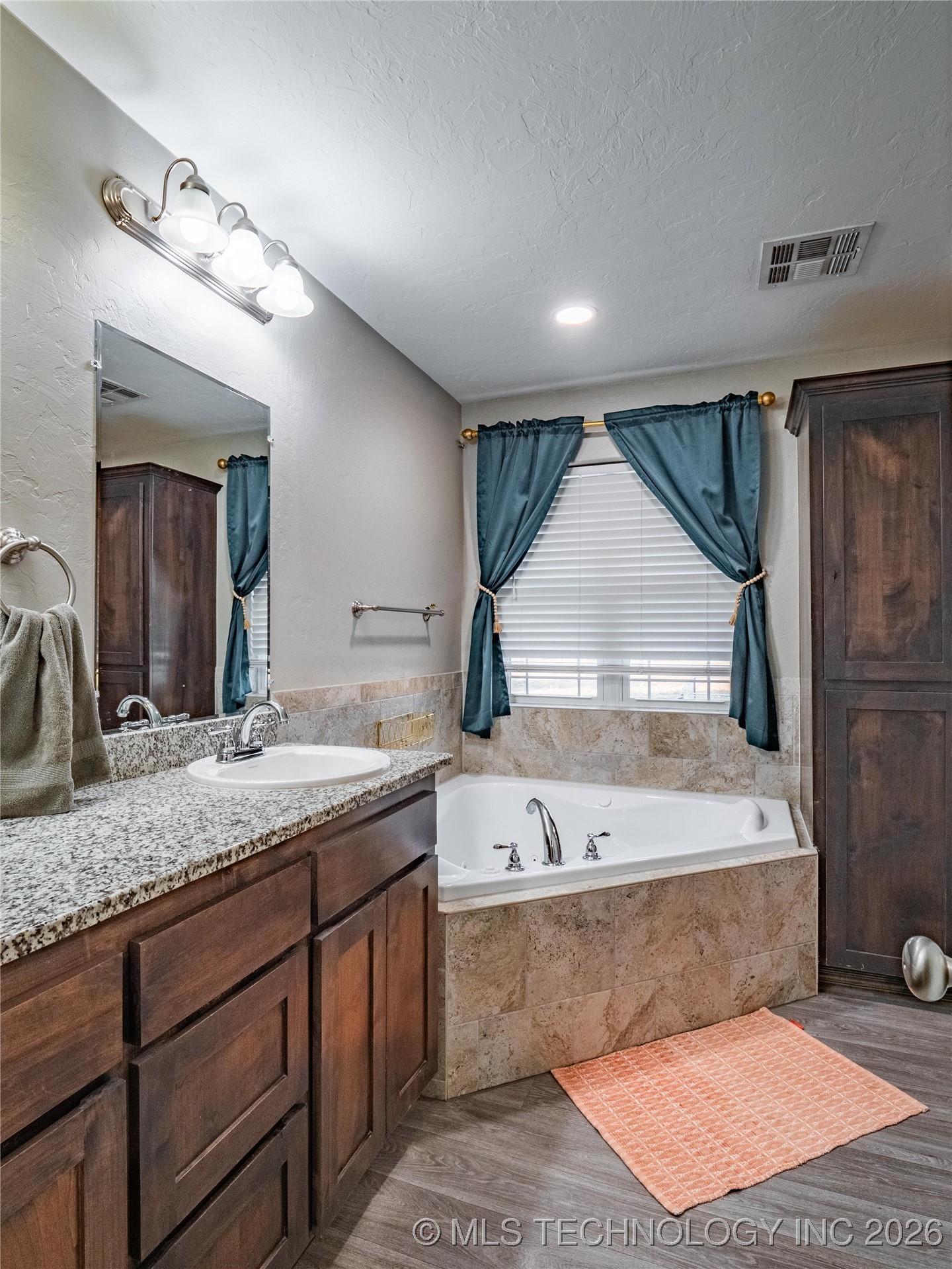 609 1st Street Property Photo 27