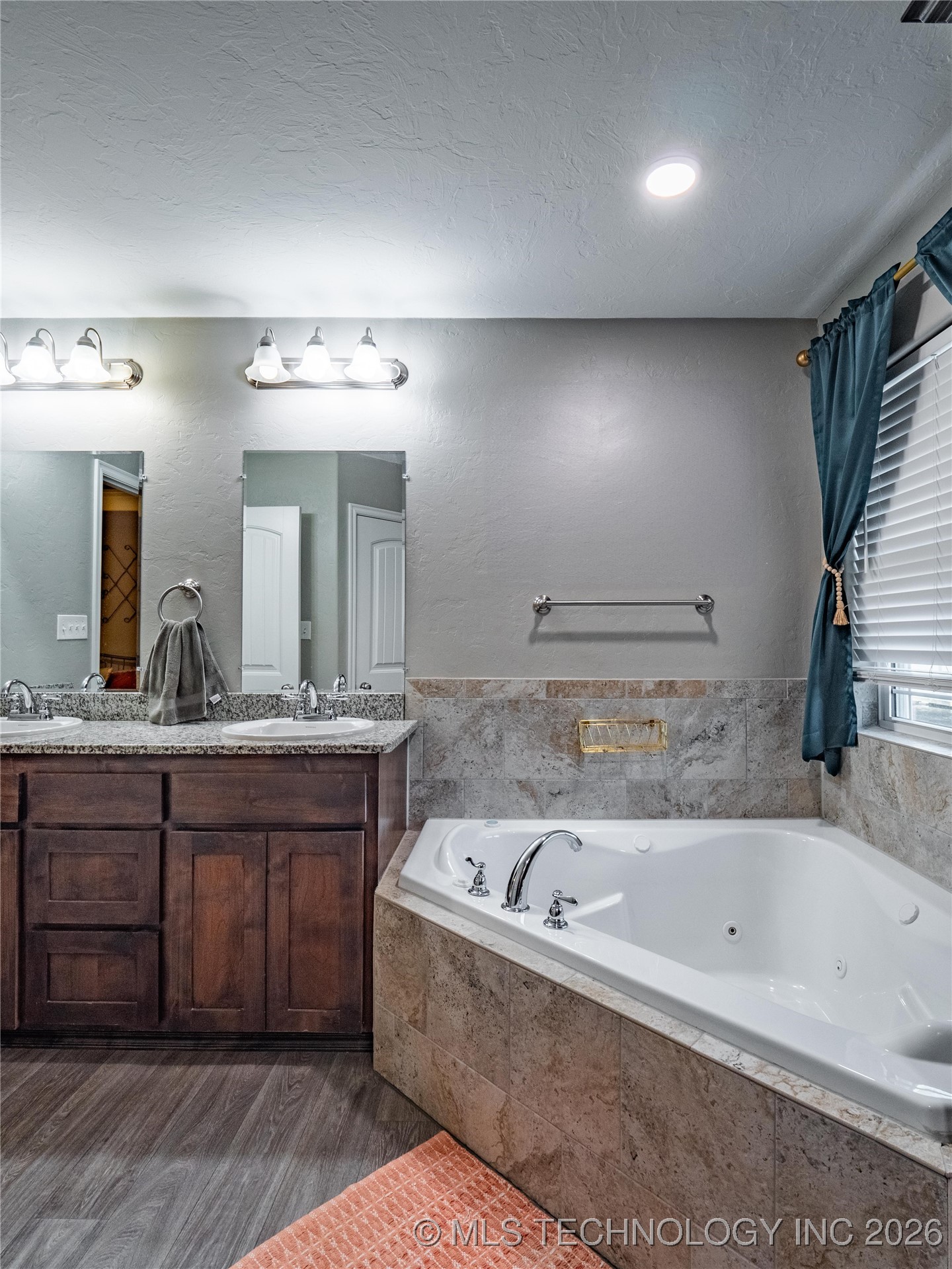 609 1st Street Property Photo 29