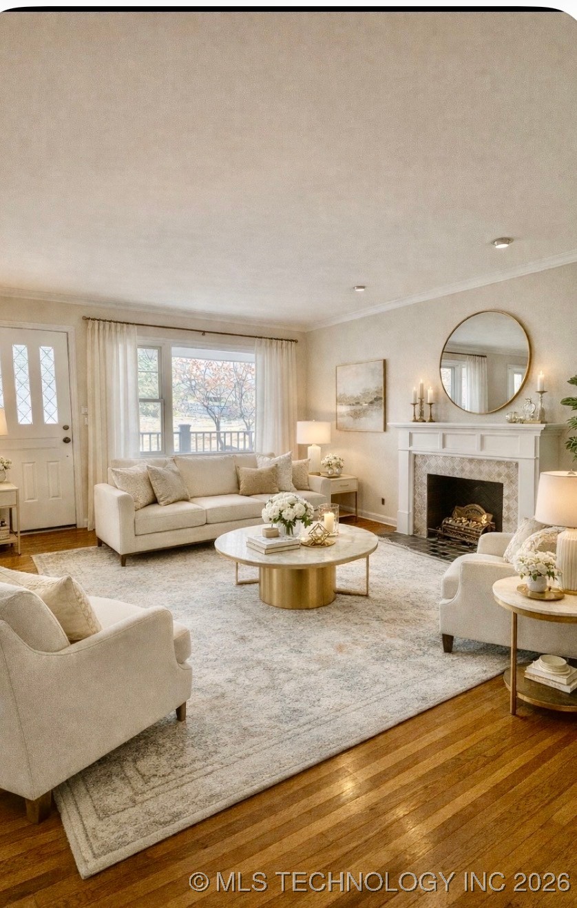 1634 S Lewis Place Property Photo 2