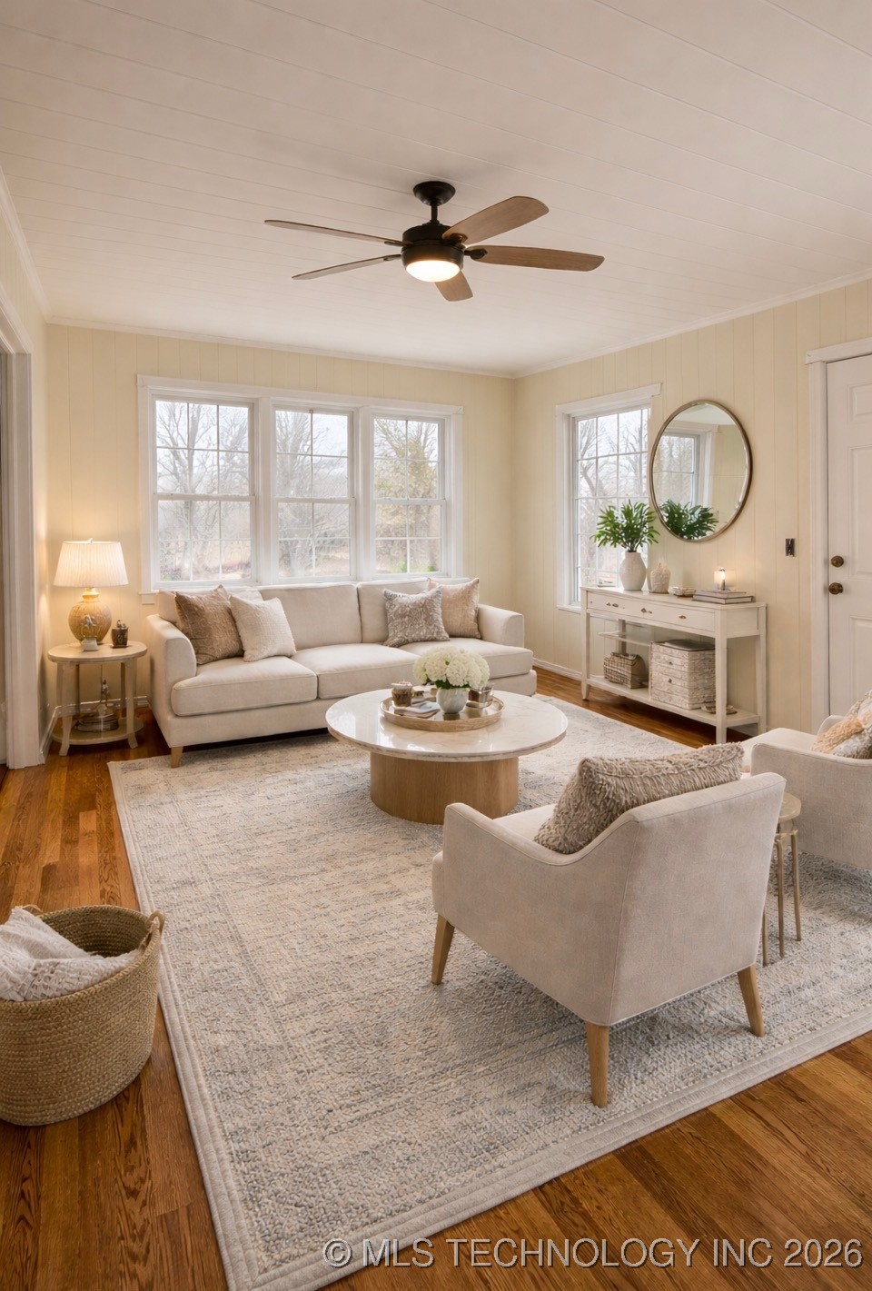 1634 S Lewis Place Property Photo 4