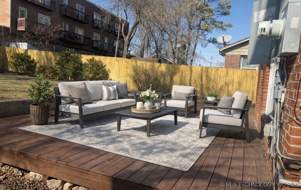 1634 S Lewis Place Property Photo 8