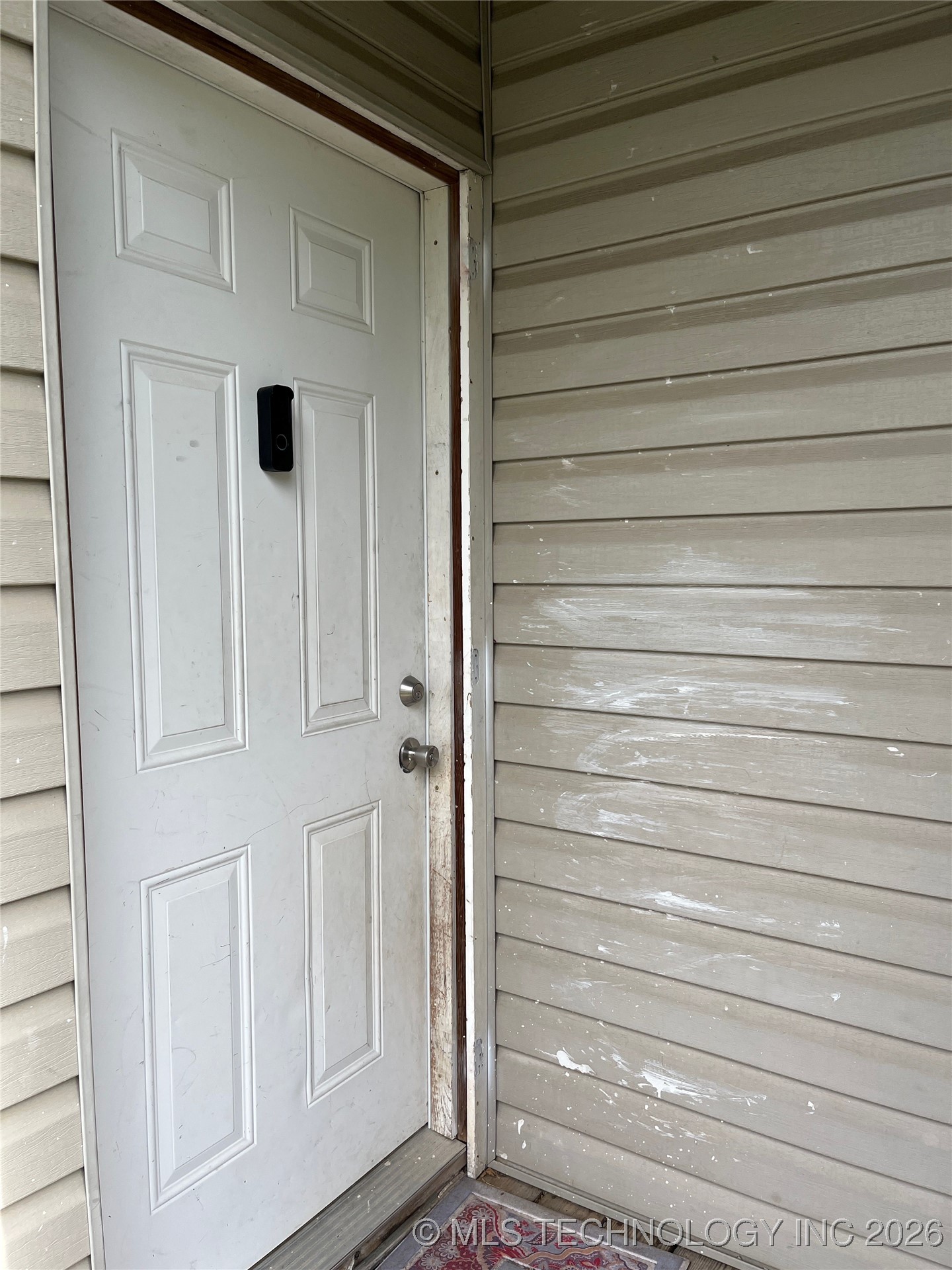 426 E 9th Property Photo 2