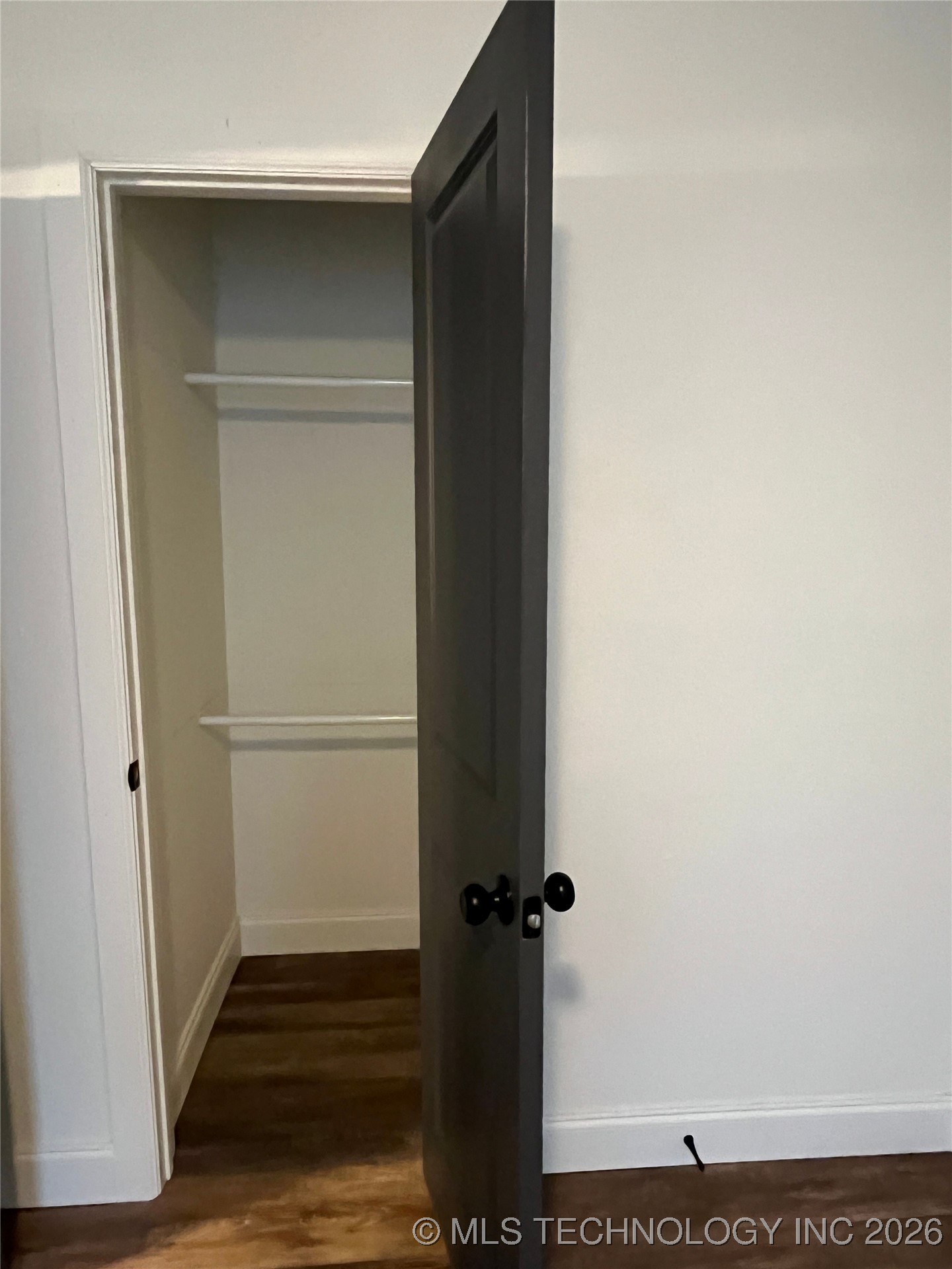 426 E 9th Property Photo 11