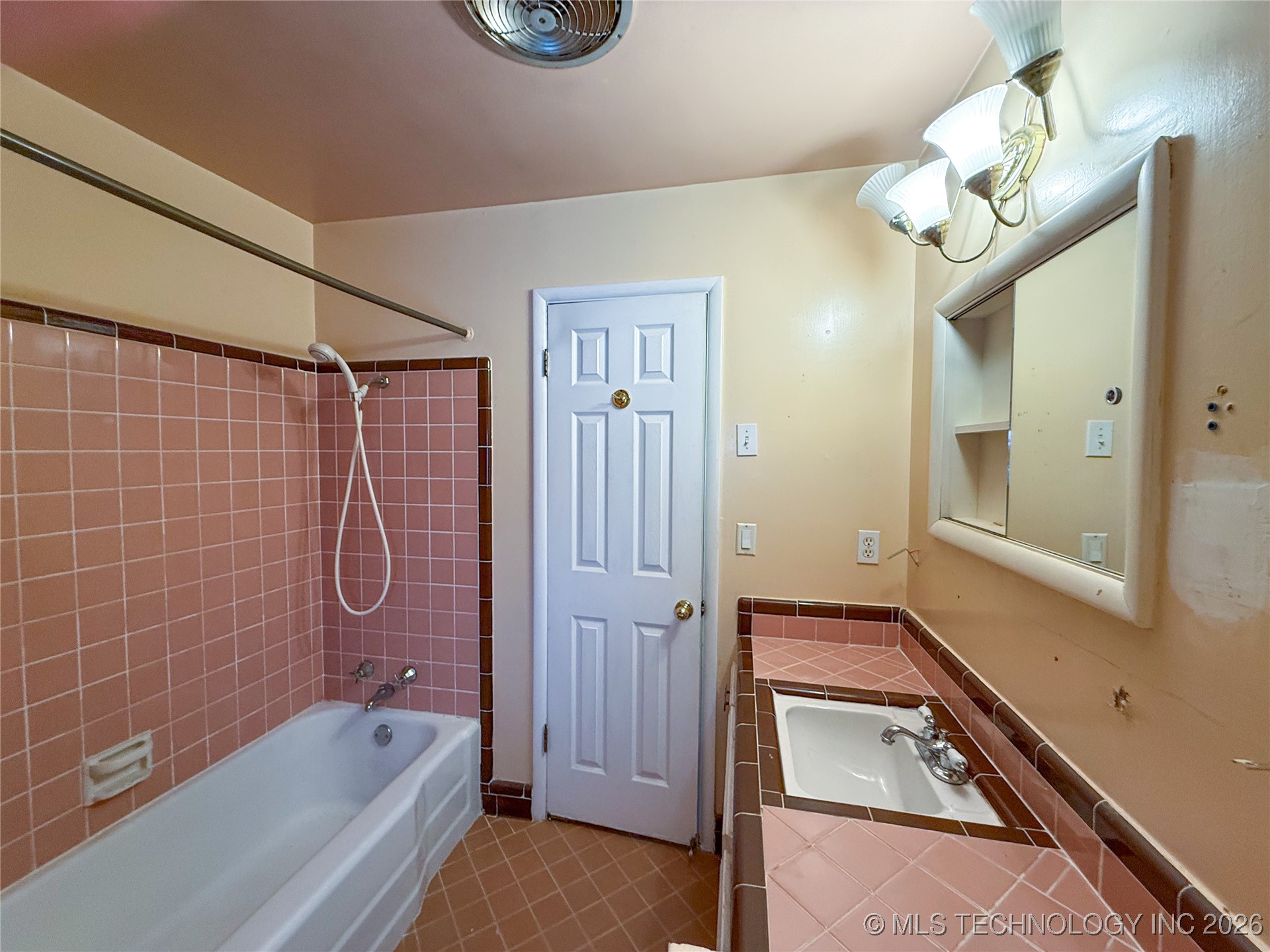 5378 E 30th Place Property Photo 9