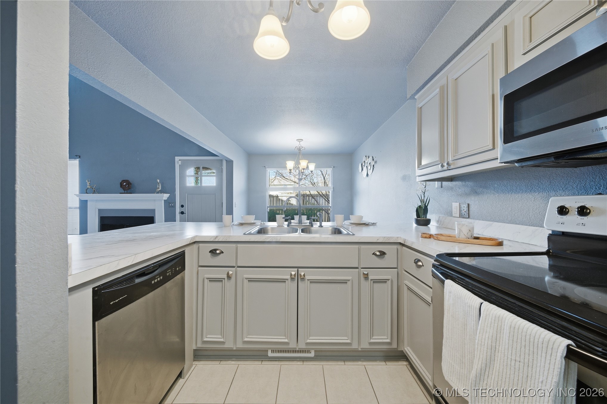 9003 E 60th Place 9003 Property Photo 10