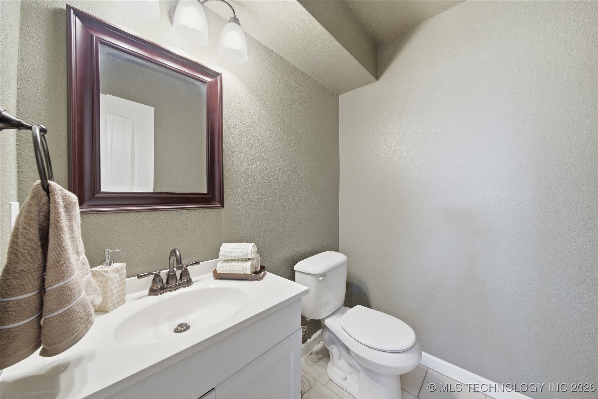 9003 E 60th Place 9003 Property Photo 14