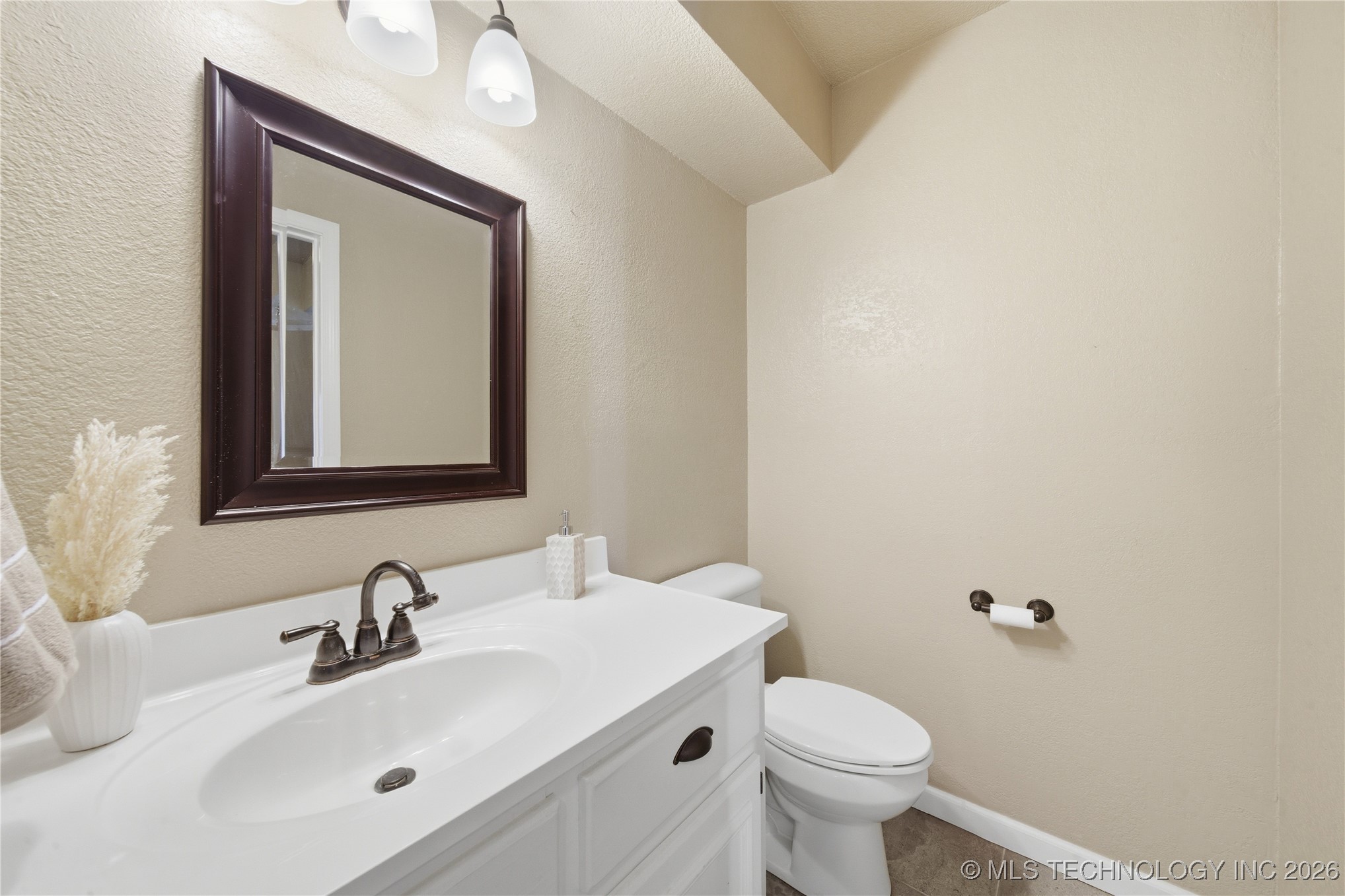 9003 E 60th Place 9003 Property Photo 16