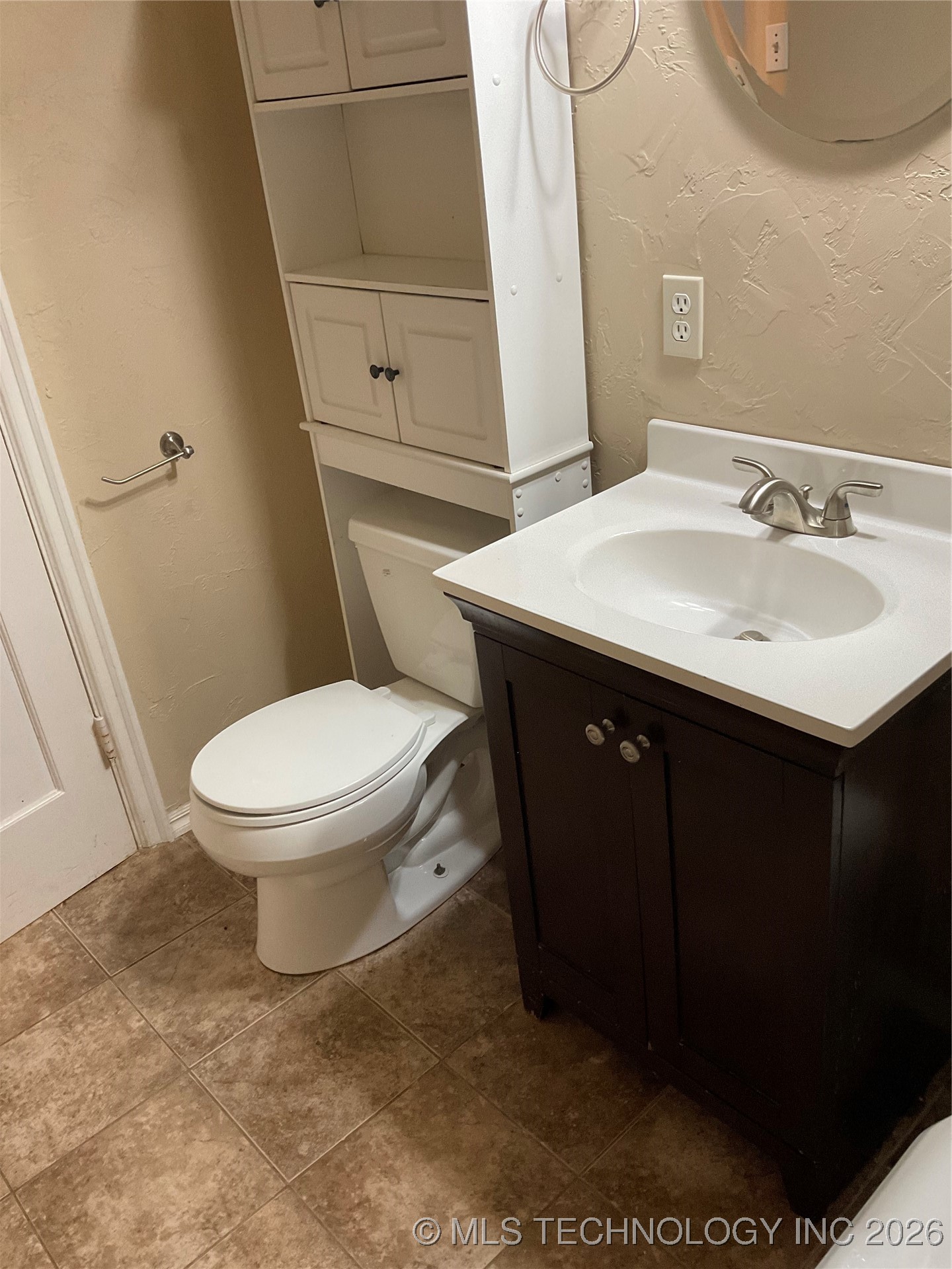 220 E 45th Place S Property Photo 12