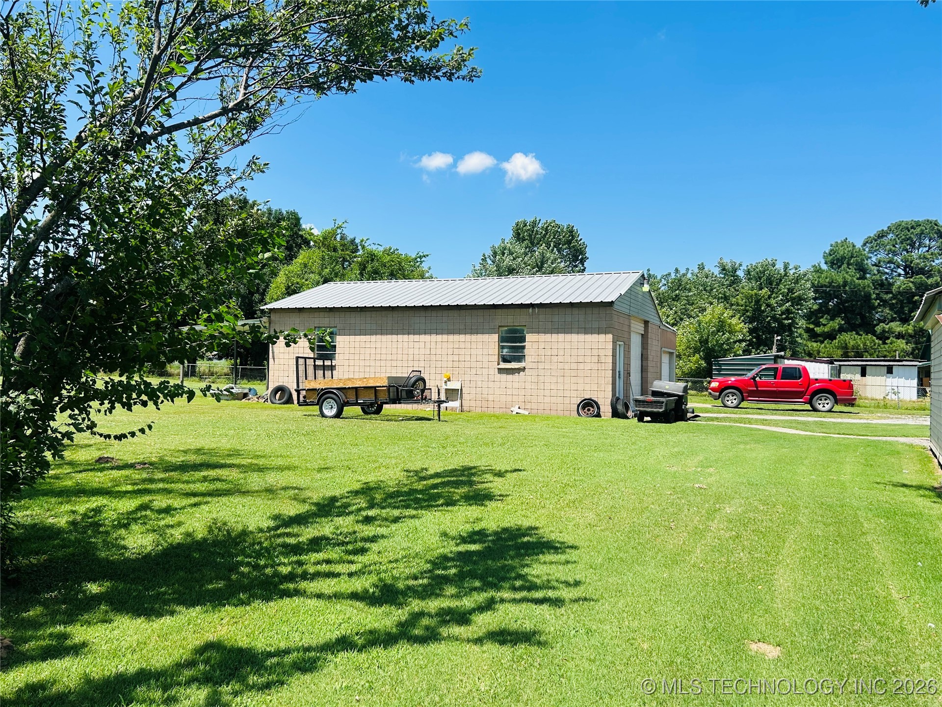 1231 S 61st Street W Property Photo 5