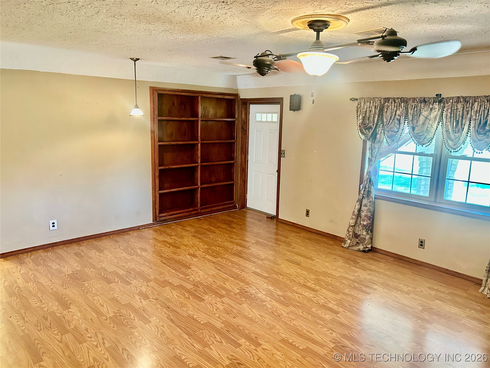 1231 S 61st Street W Property Photo 44