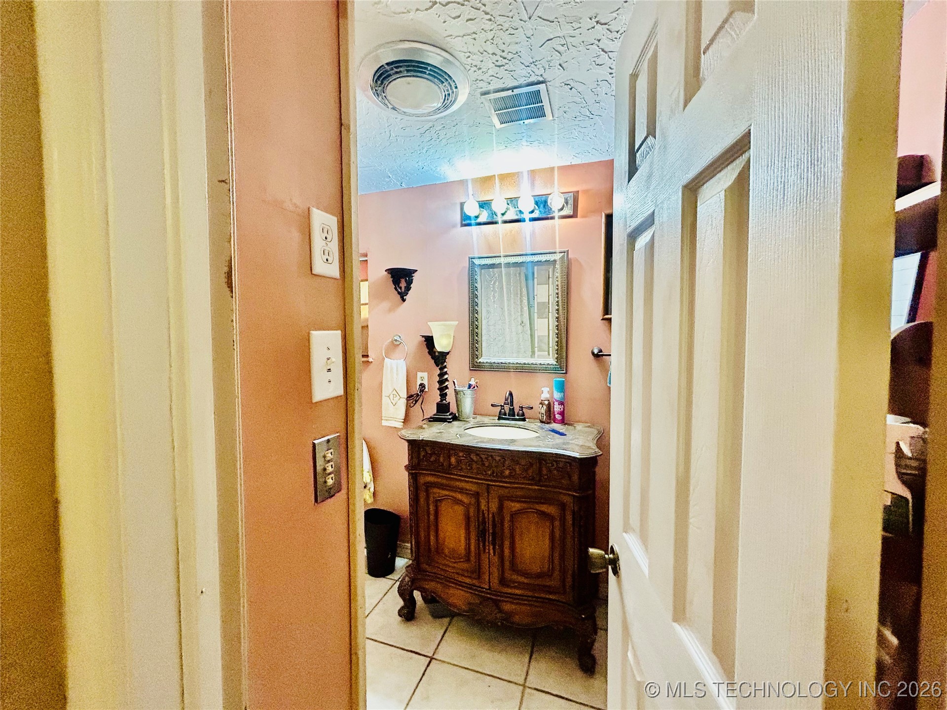 1231 S 61st Street W Property Photo 47