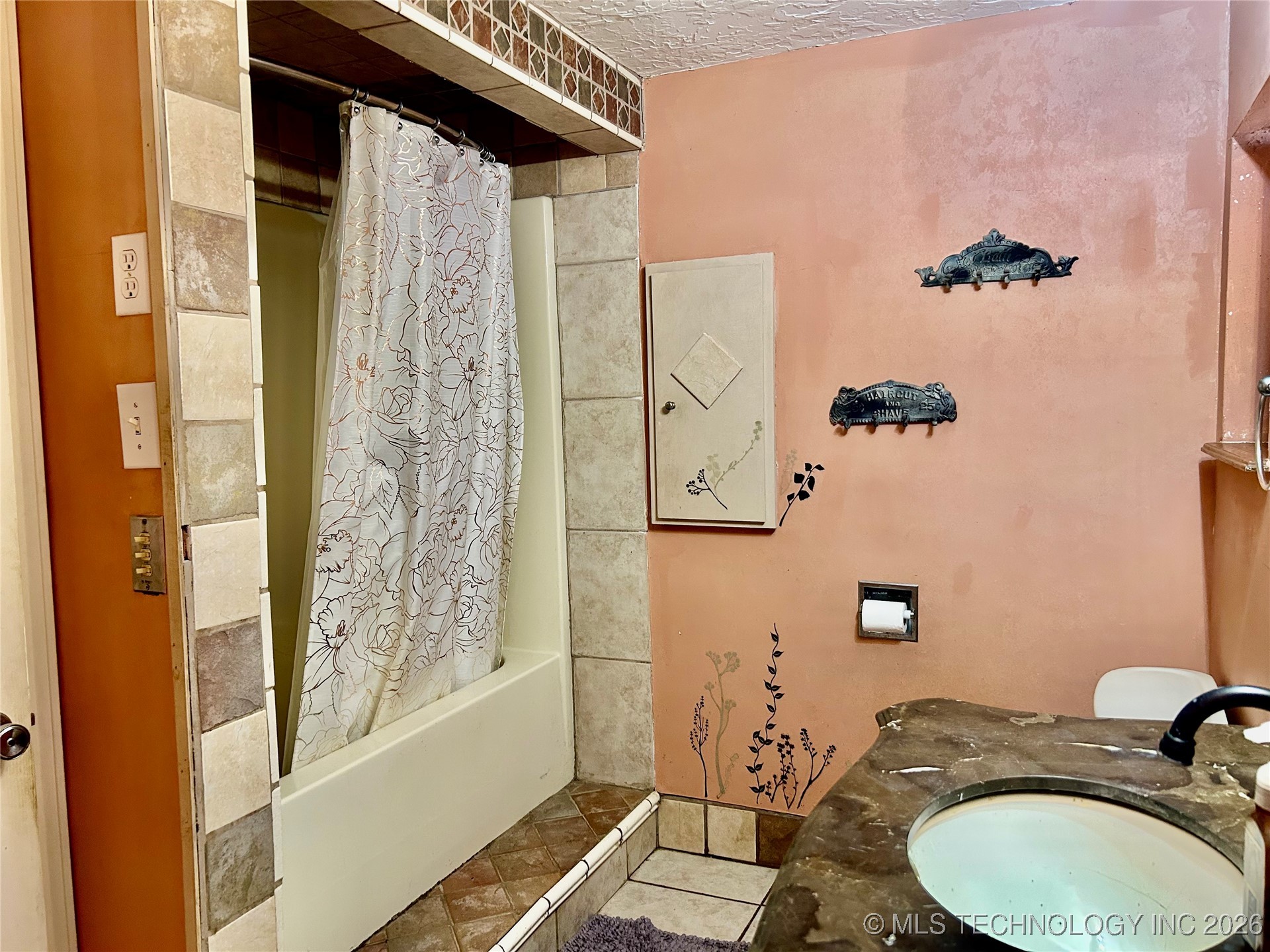 1231 S 61st Street W Property Photo 50