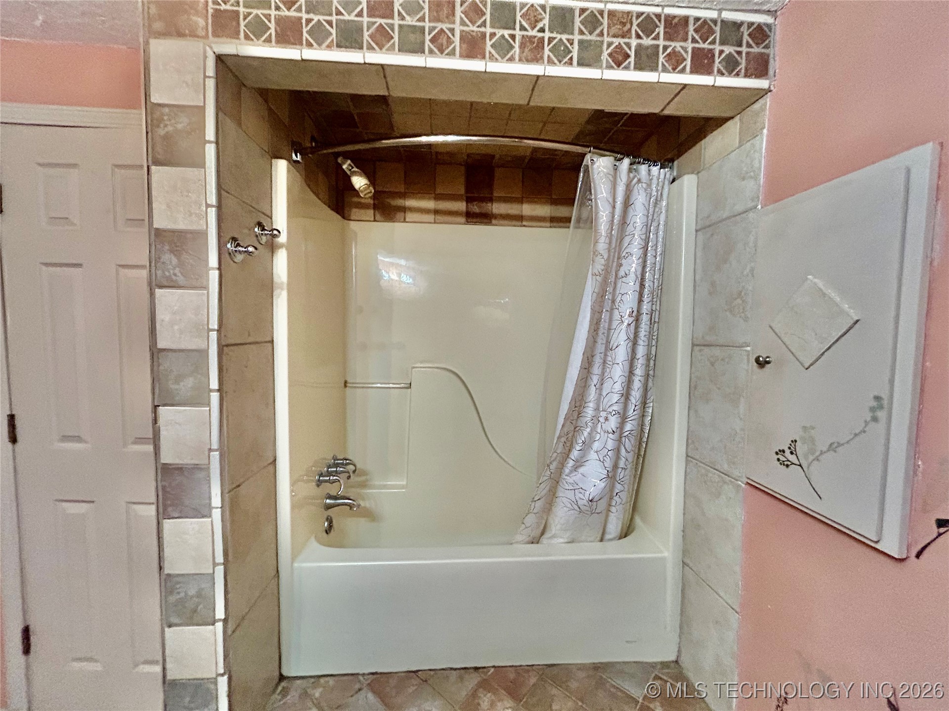 1231 S 61st Street W Property Photo 52