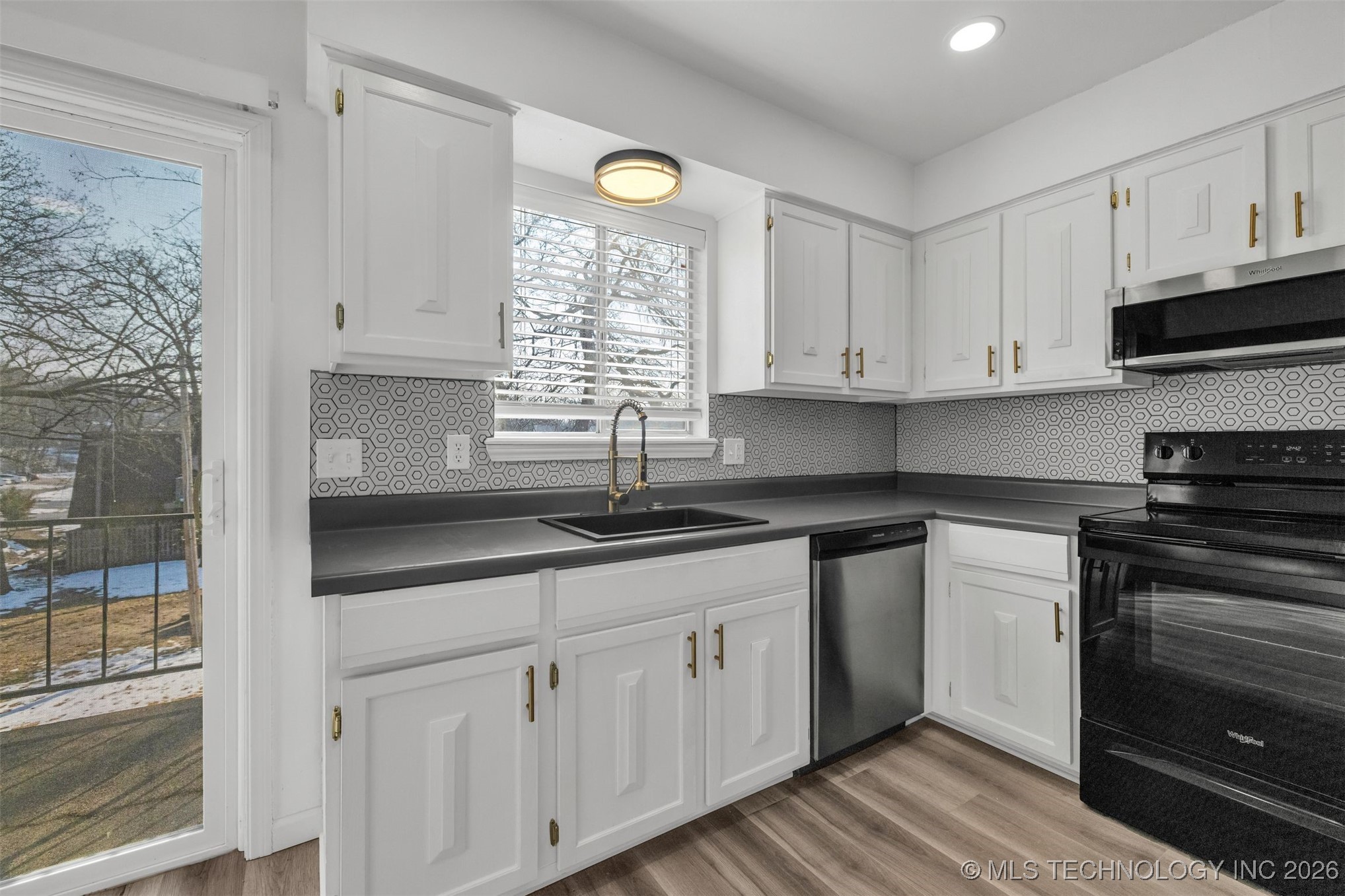 4406 E 68th Street 472 Property Photo 12