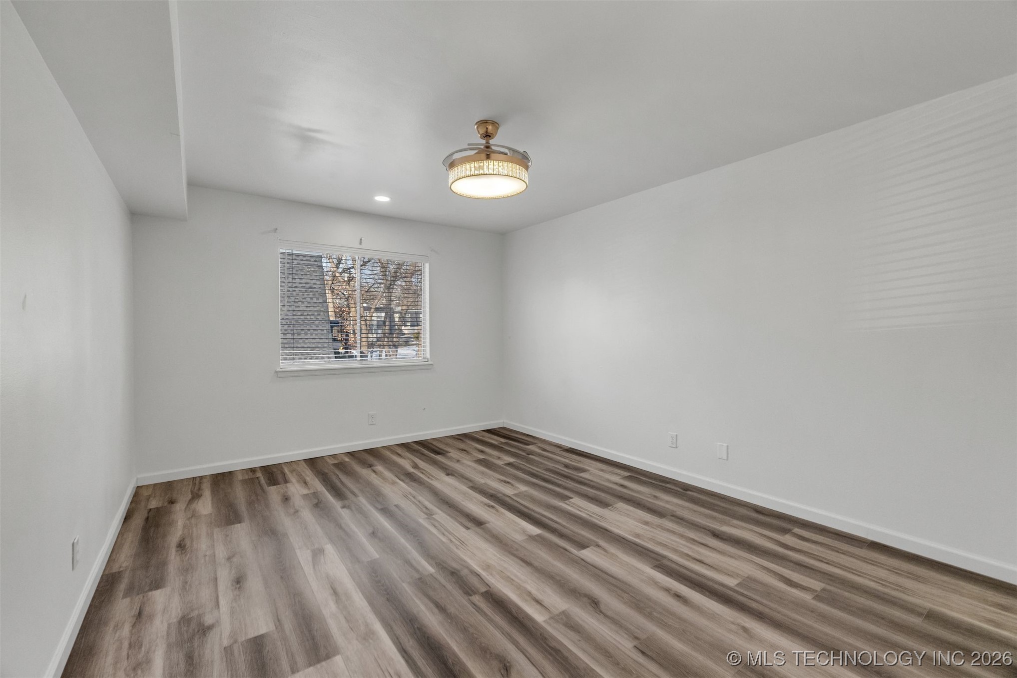 4406 E 68th Street 472 Property Photo 17