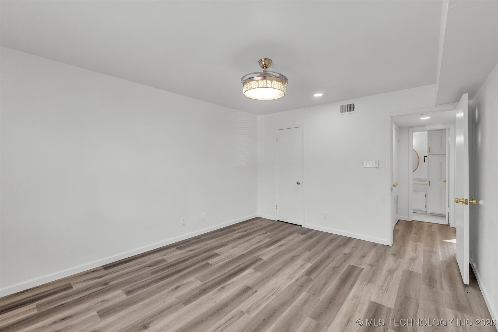 4406 E 68th Street 472 Property Photo 18