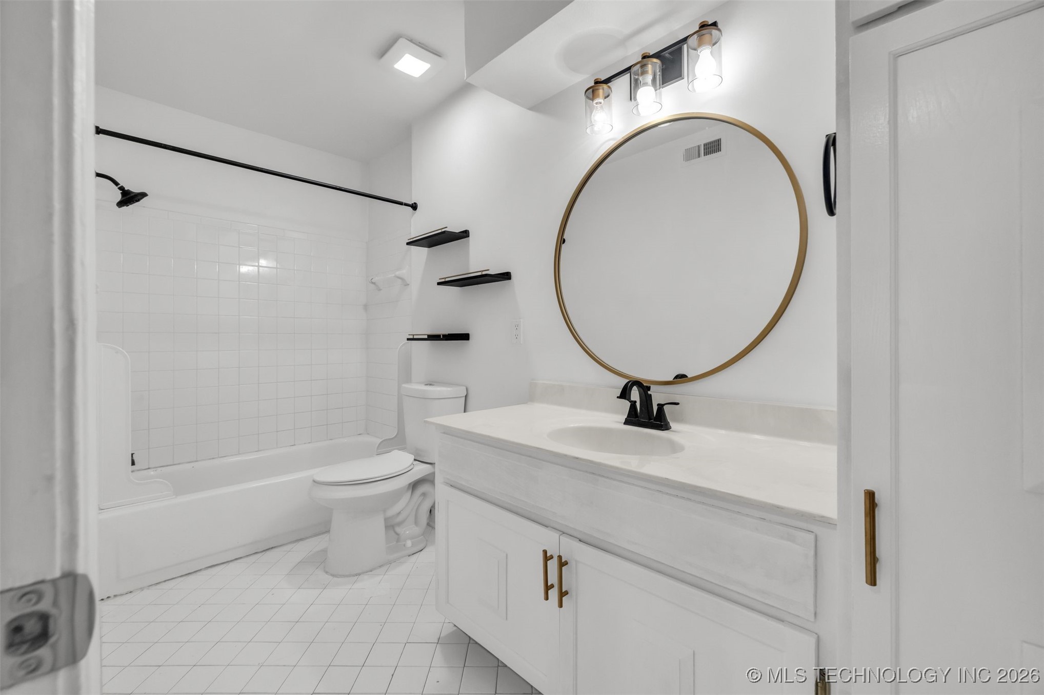 4406 E 68th Street 472 Property Photo 20