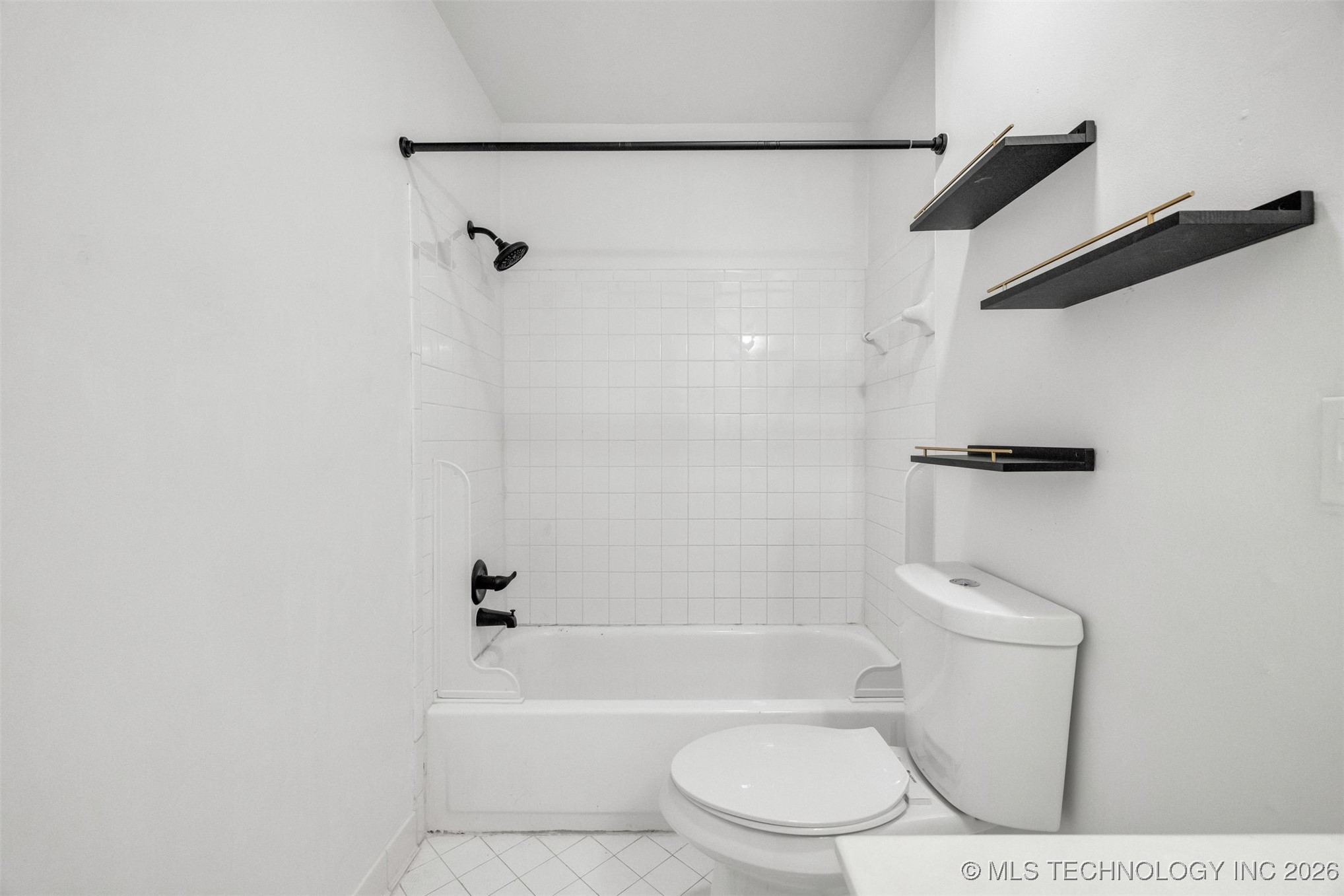 4406 E 68th Street 472 Property Photo 21