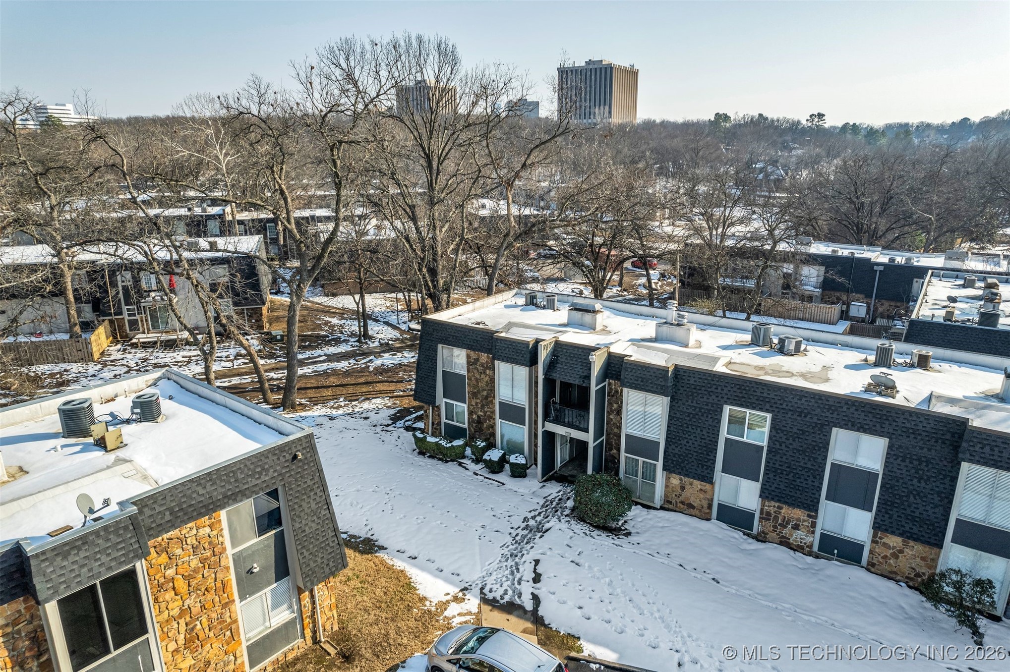4406 E 68th Street 472 Property Photo 25
